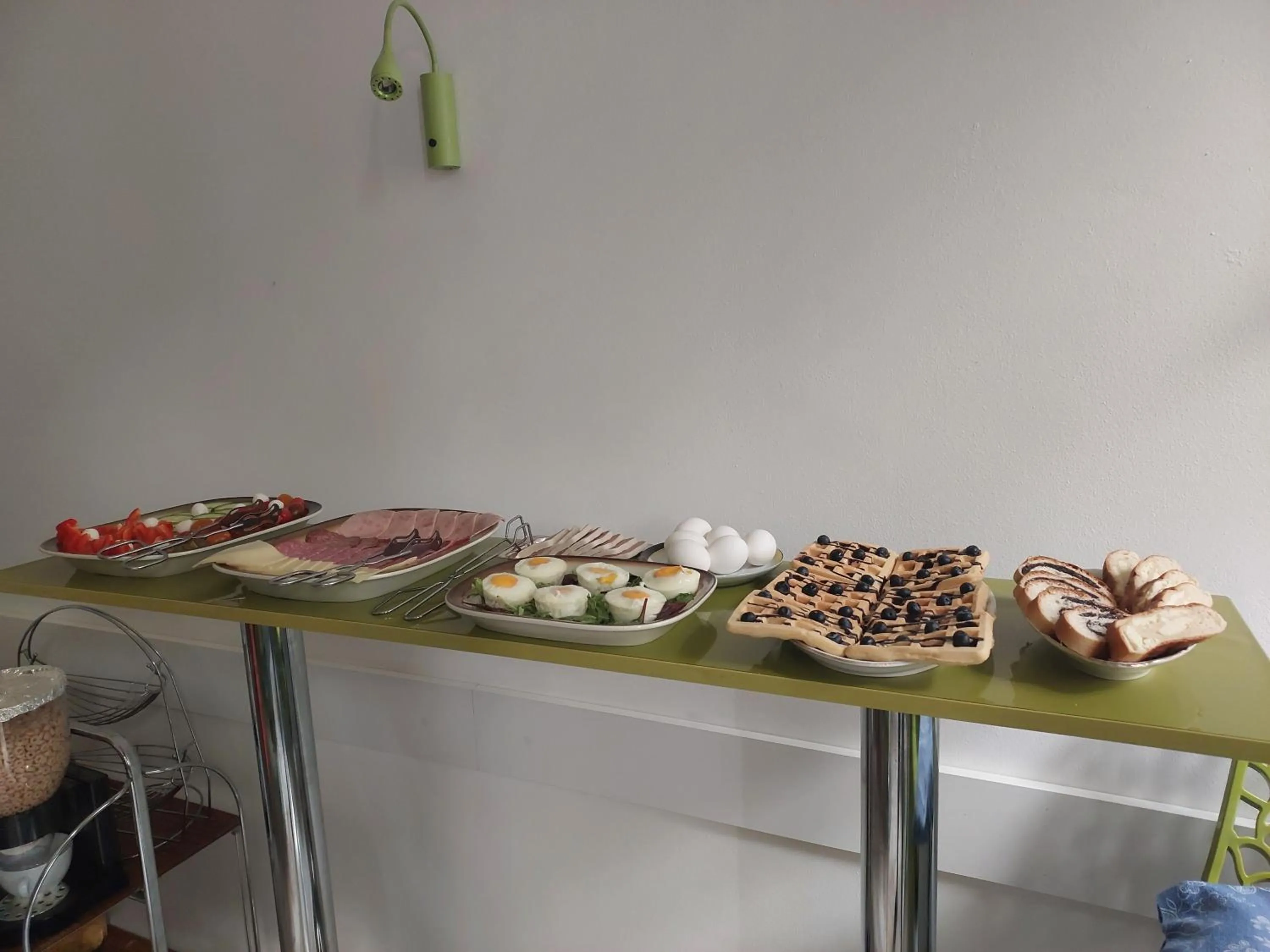 Buffet breakfast in Hotel Asila