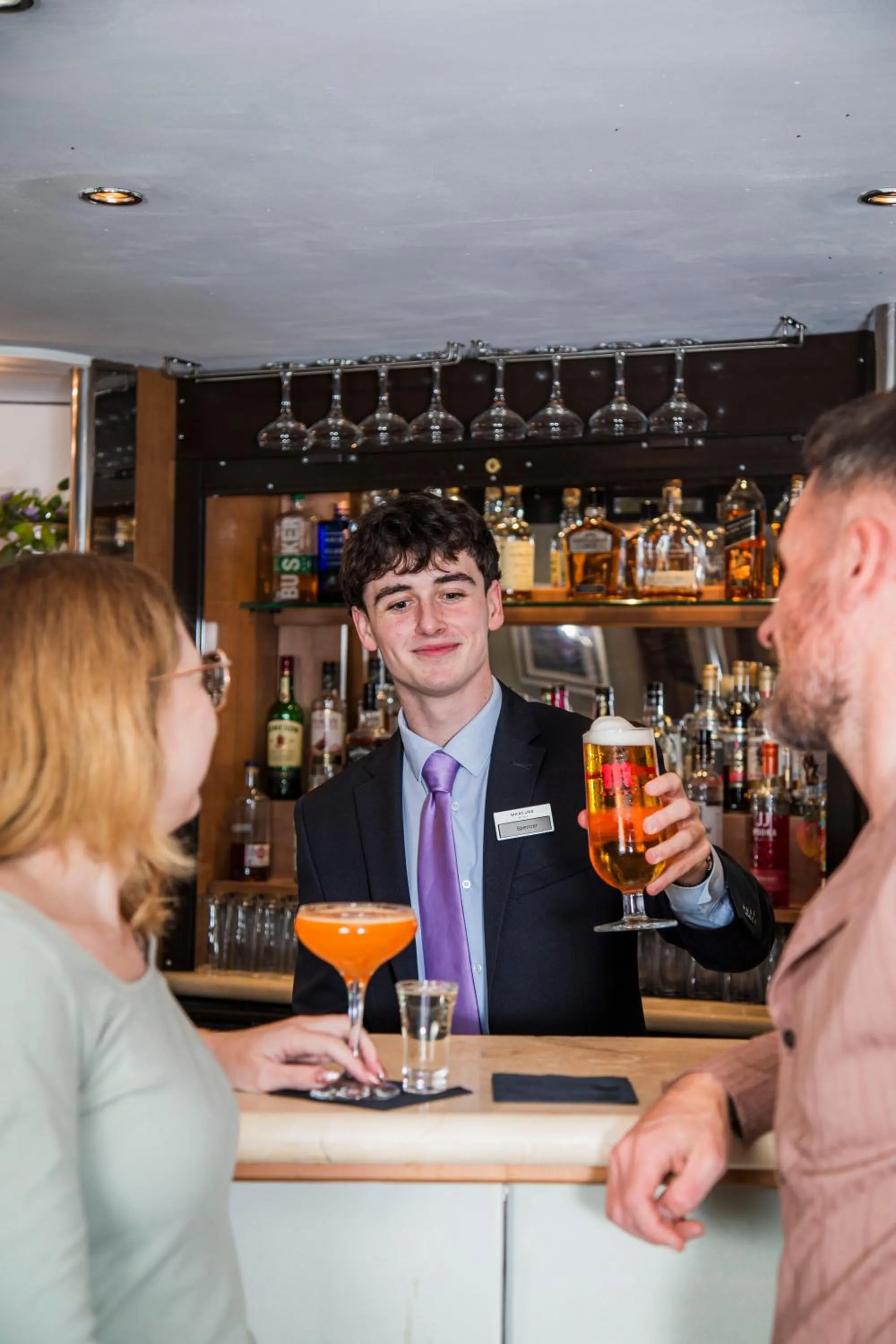 Lounge or bar in Mercure Hull Grange Park Hotel