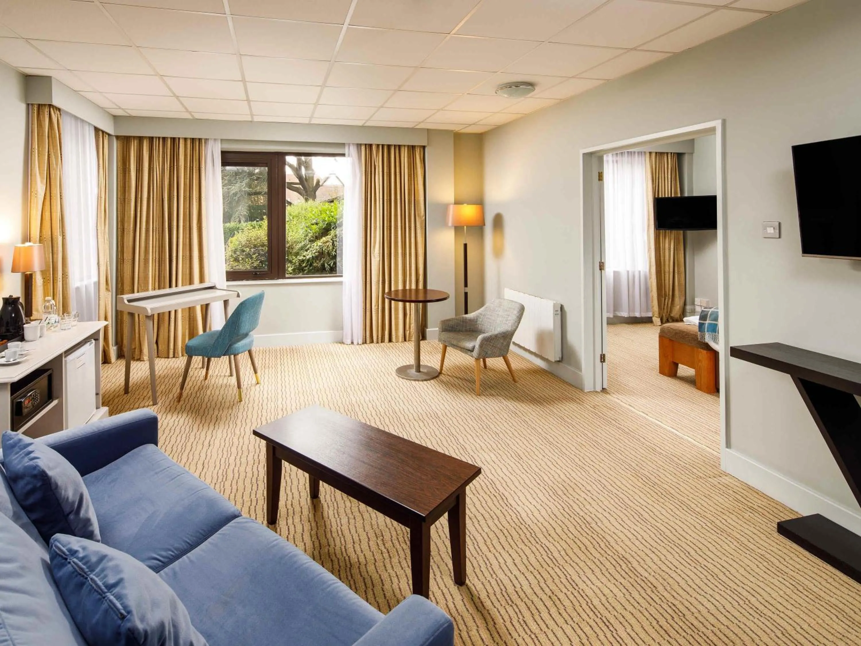 Bedroom in Mercure Hull Grange Park Hotel