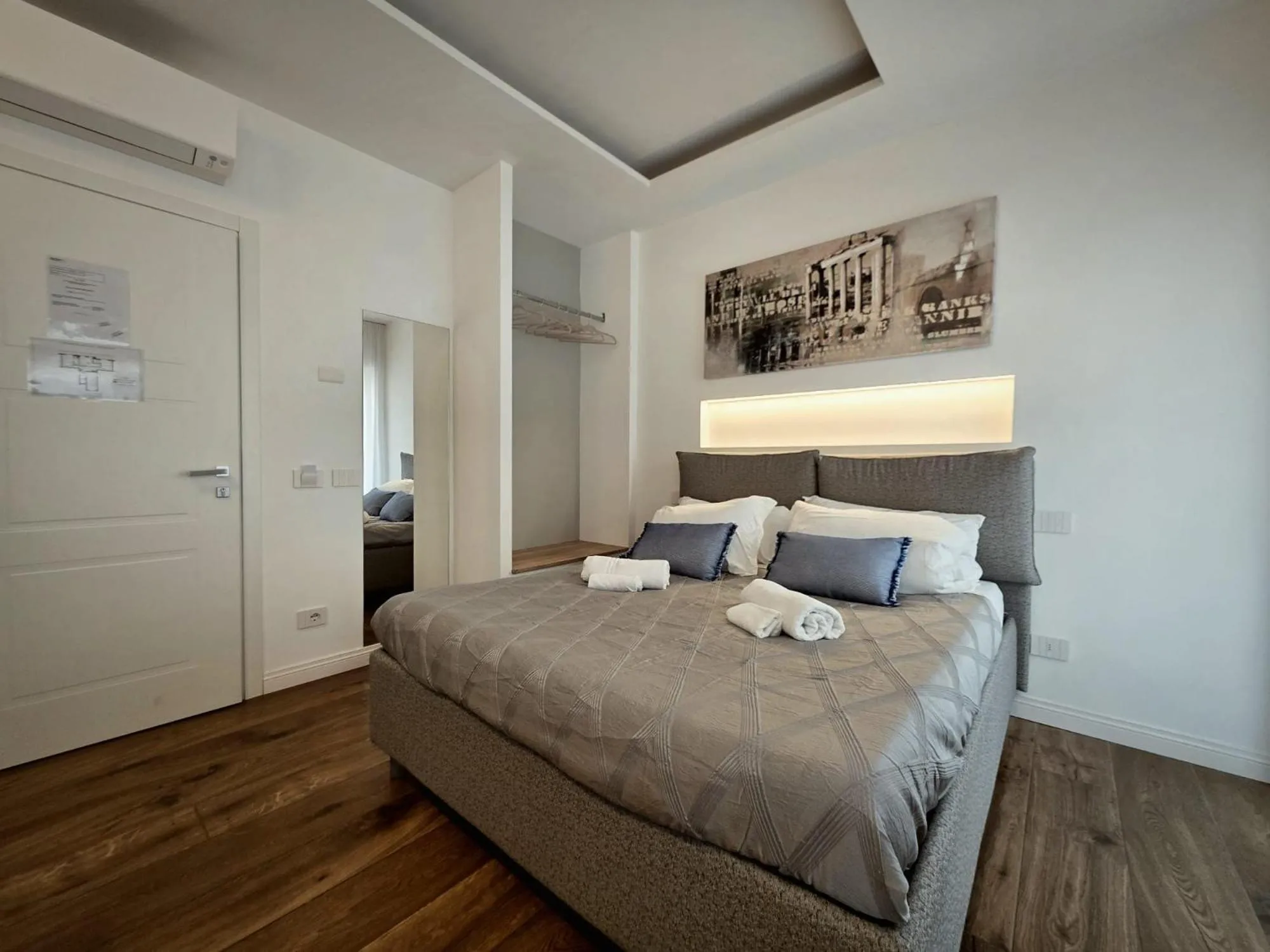 Other, Bed in Be Your Home - Riviera Suites