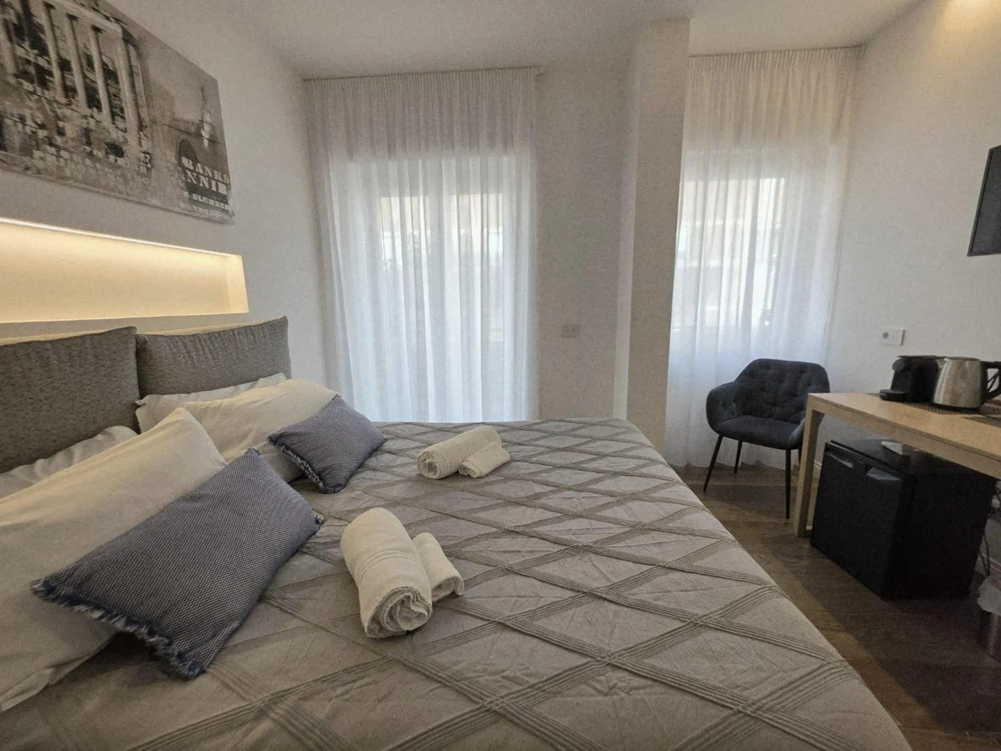 Other, Bed in Be Your Home - Riviera Suites