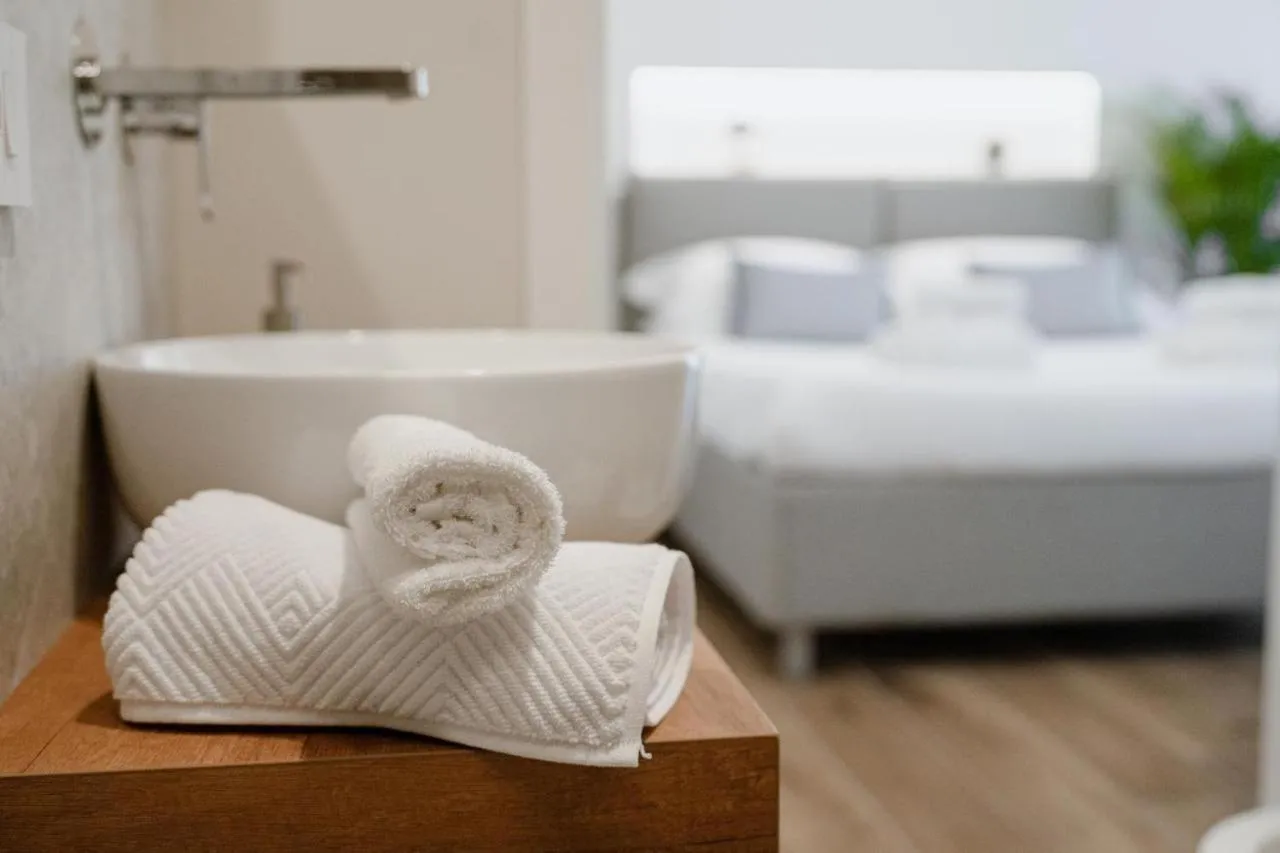 Other, Bed in Be Your Home - Riviera Suites