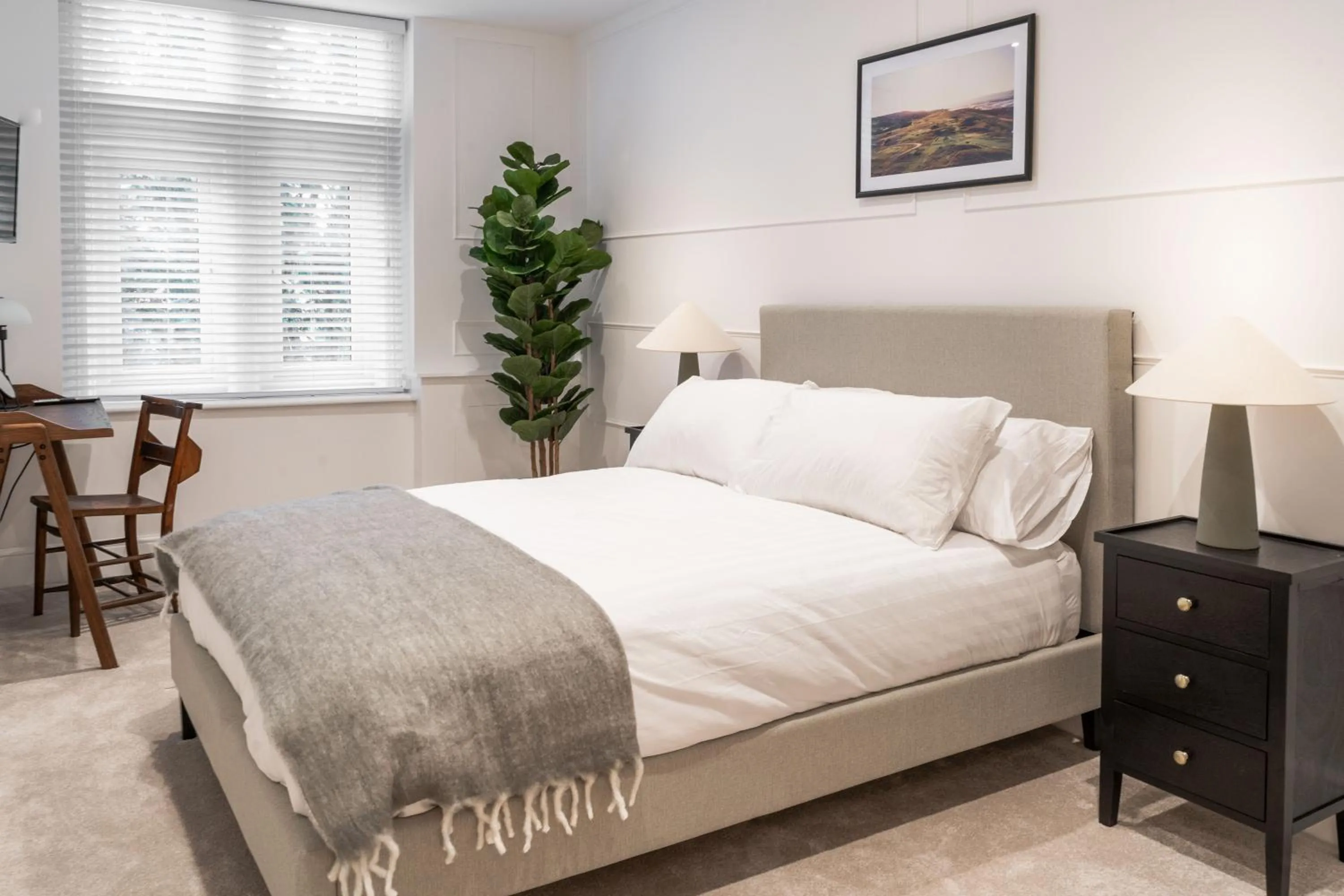 Bed in 8 The Quadrant Luxury Apartments - Hoylake
