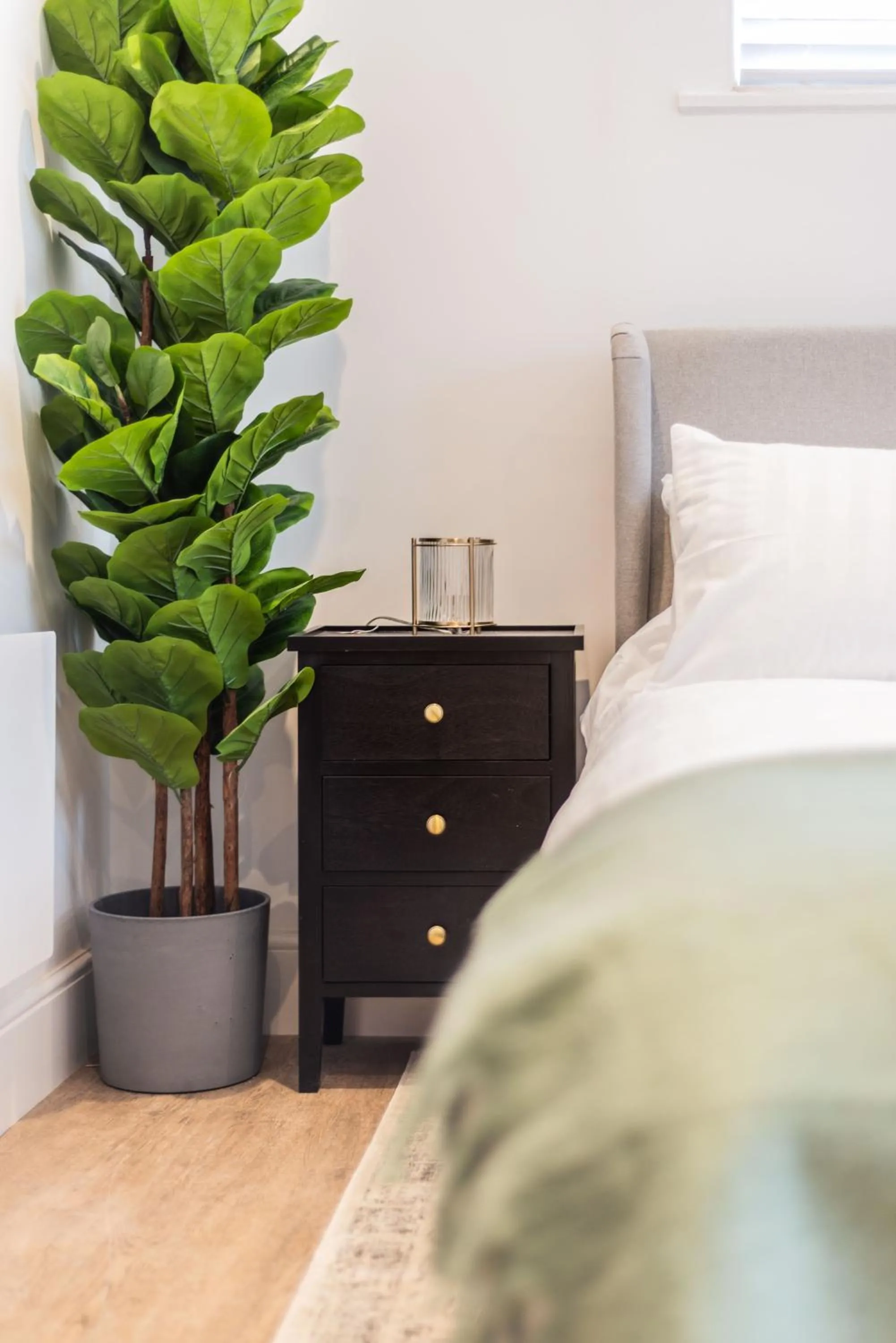 Bed in 8 The Quadrant Luxury Apartments - Hoylake