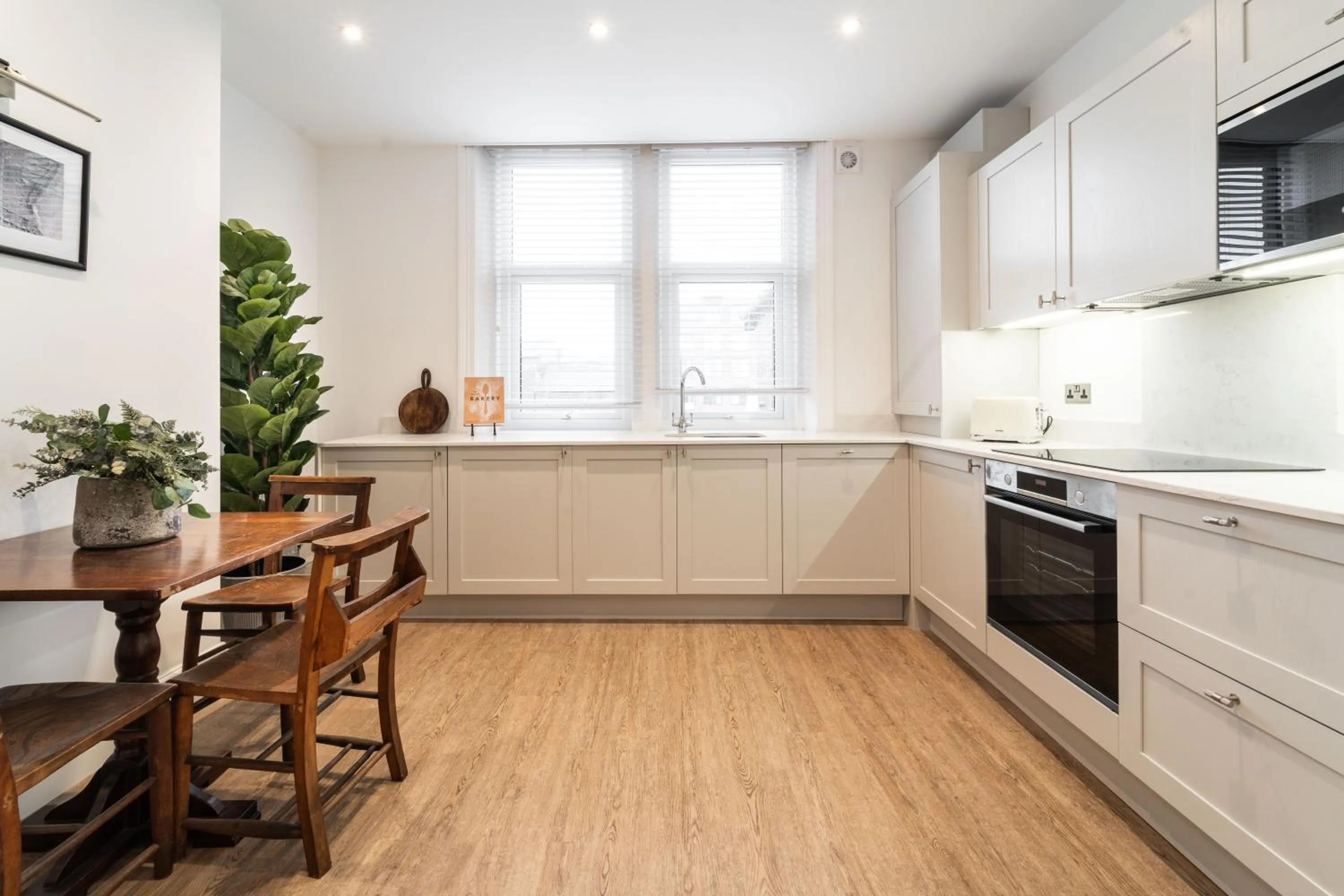 Kitchen or kitchenette in 8 The Quadrant Luxury Apartments - Hoylake