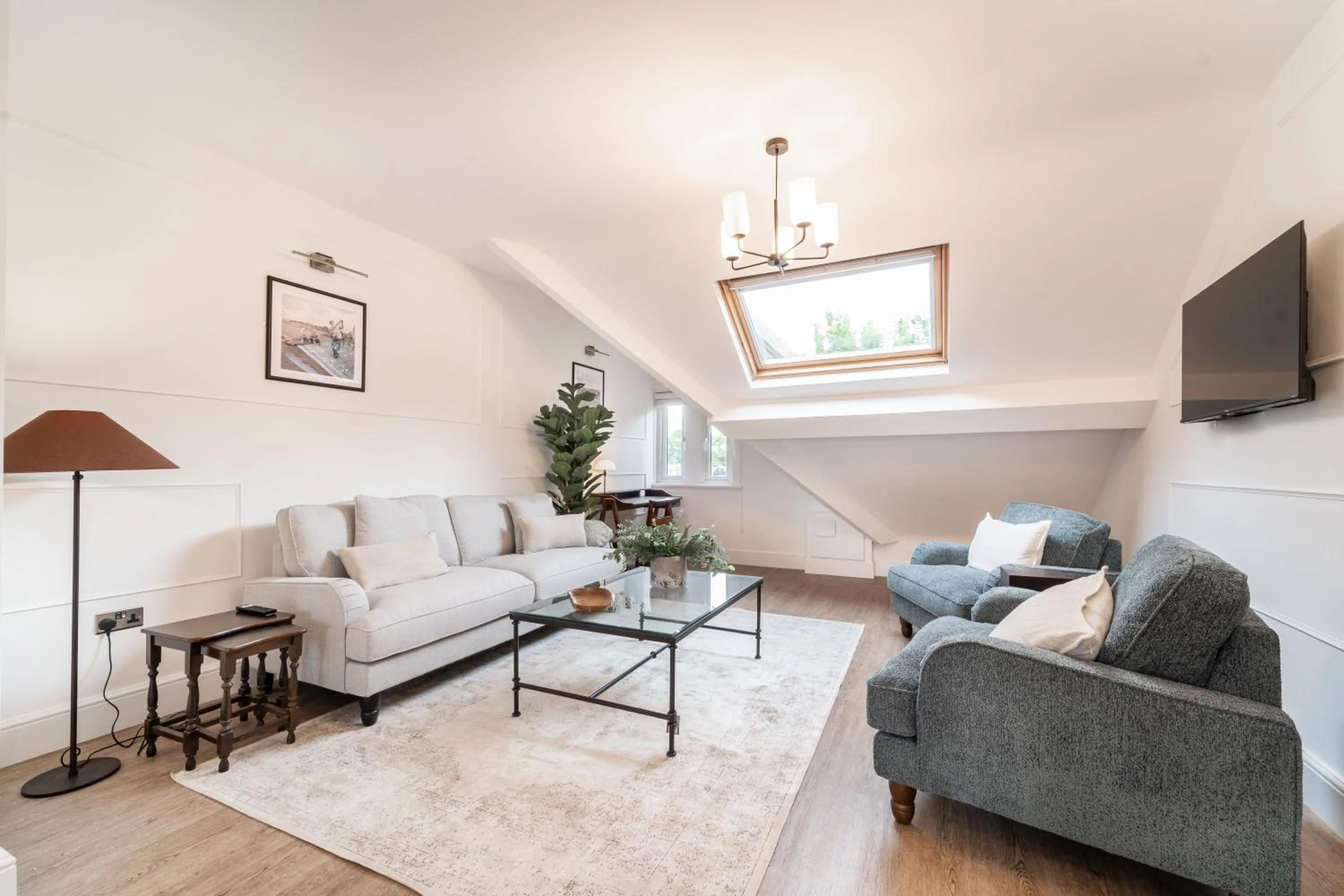 TV and multimedia in 8 The Quadrant Luxury Apartments - Hoylake