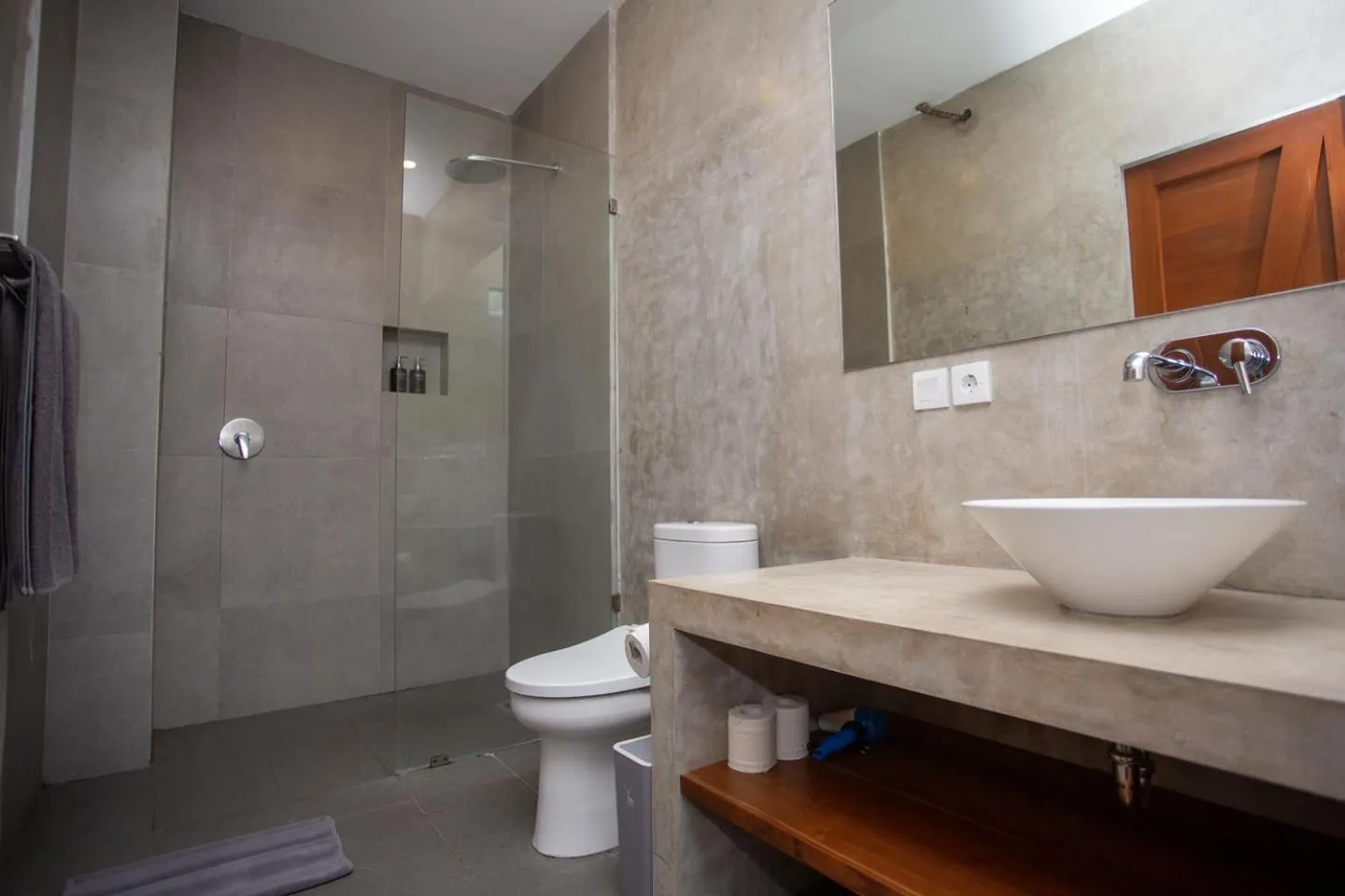 Shower in Sammy's Canggu