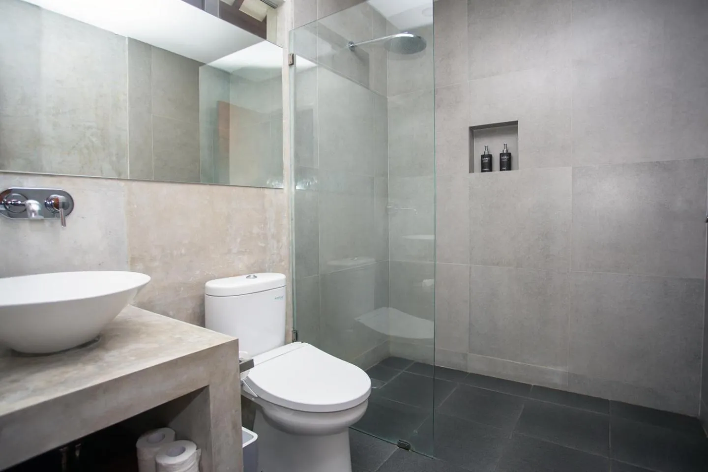 Shower in Sammy's Canggu