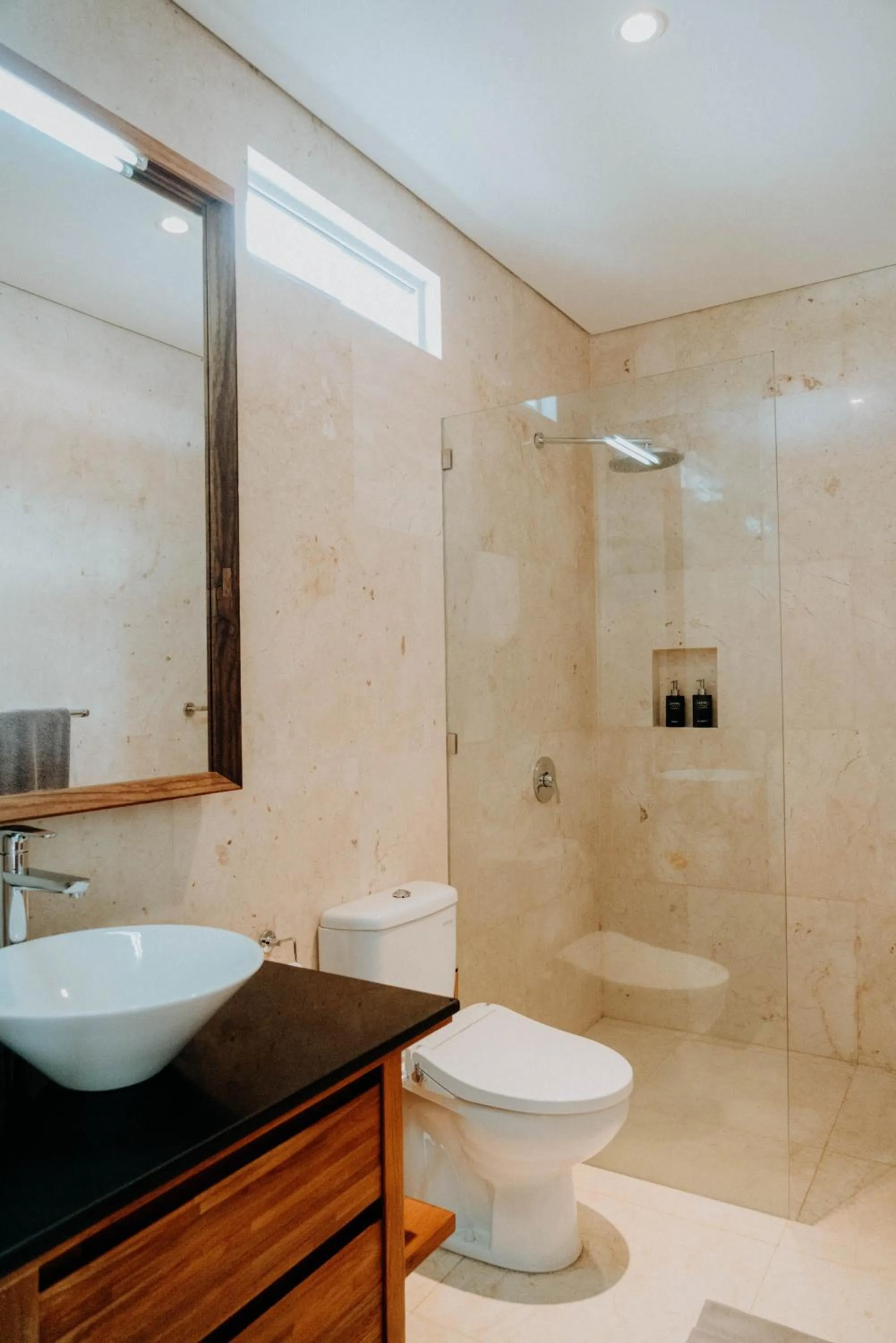 Shower in Sammy's Canggu