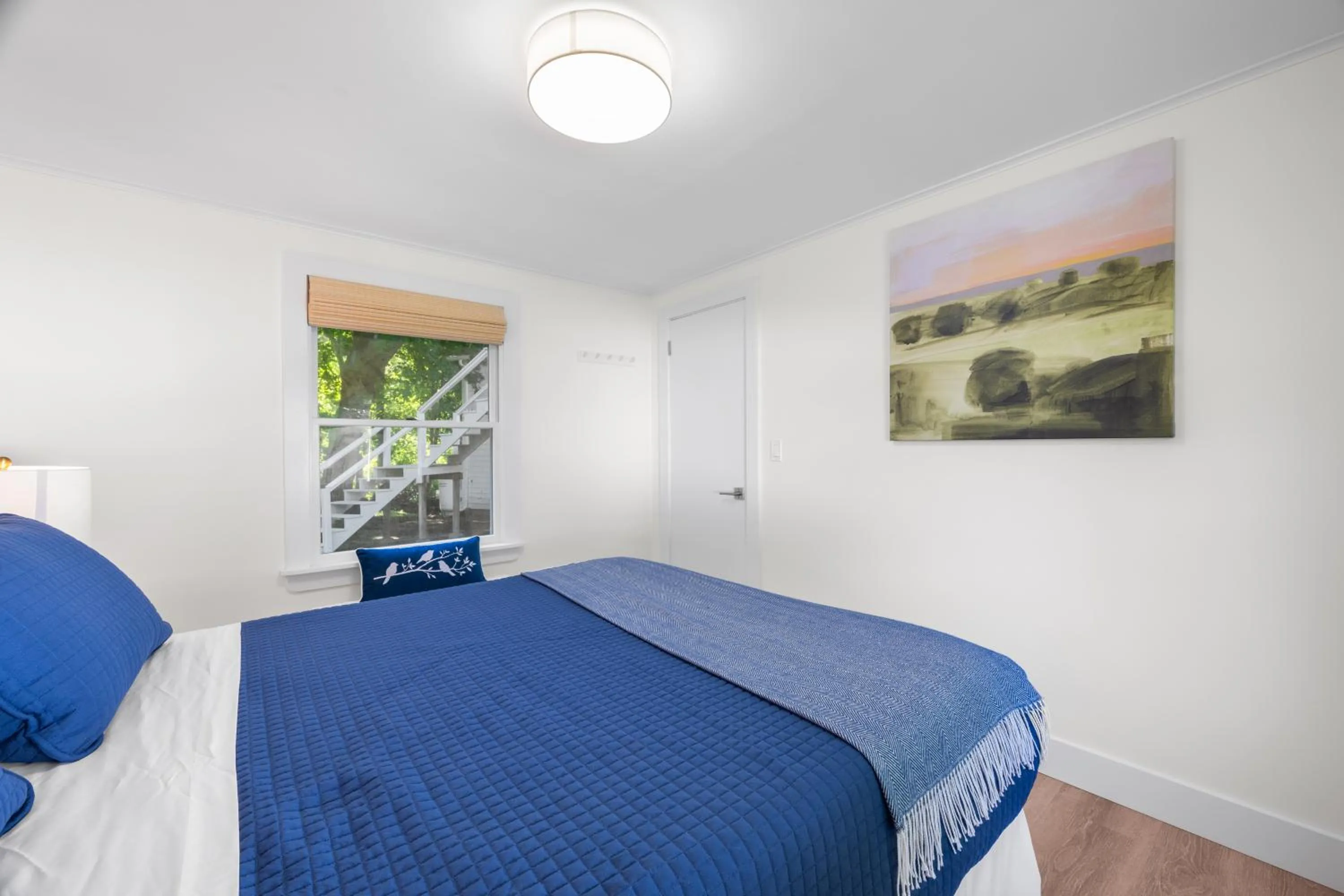 Bed in Marina Bay Cottages