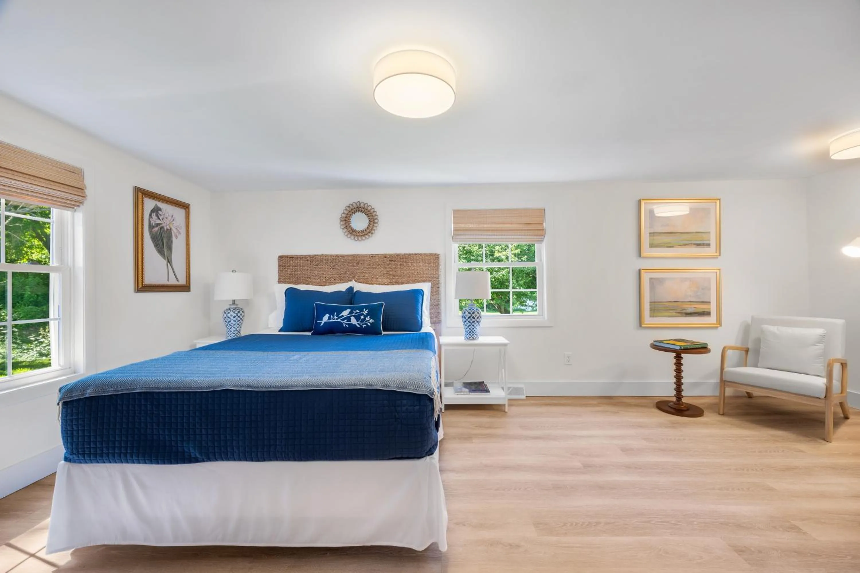 Bed in Marina Bay Cottages