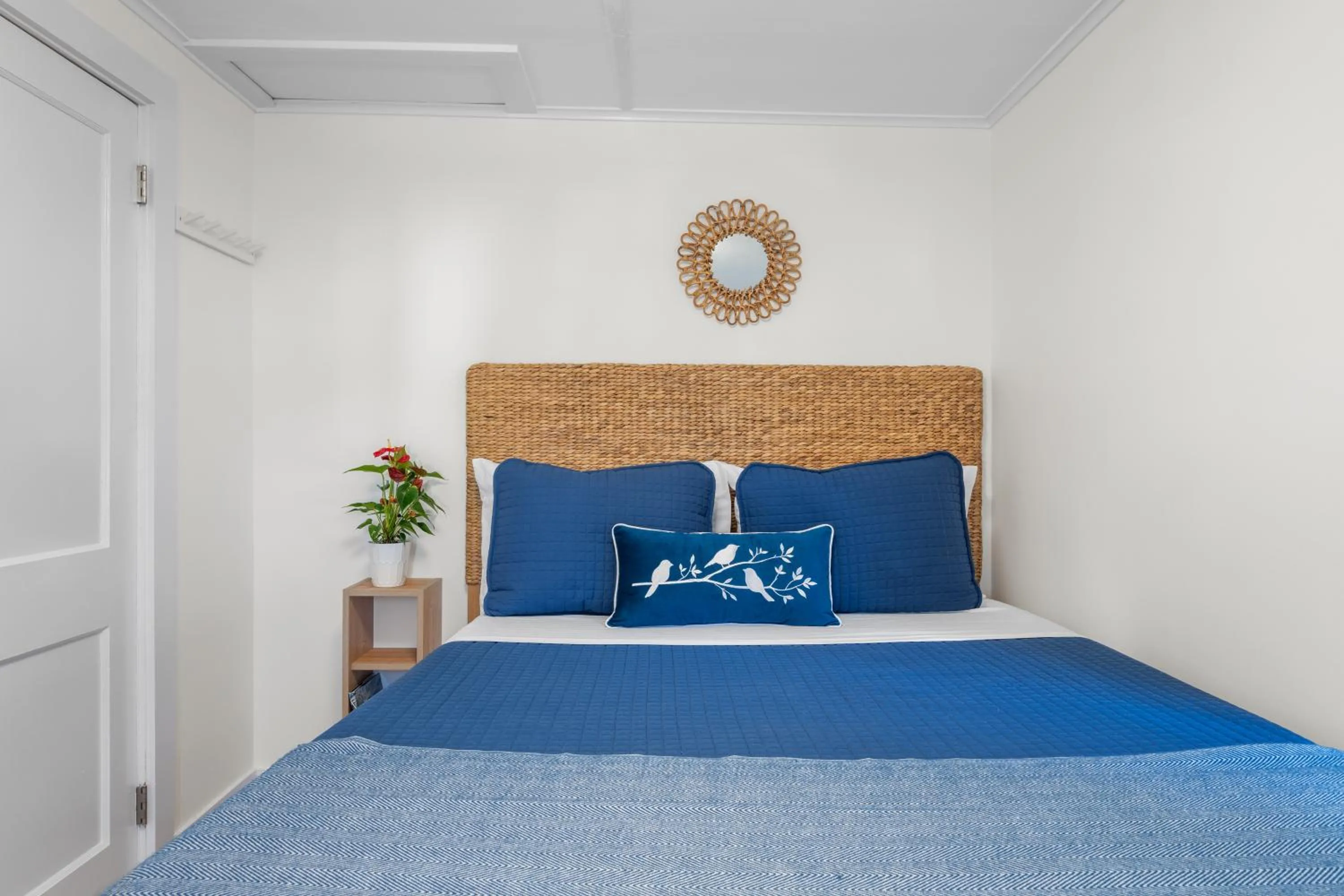 Bed in Marina Bay Cottages