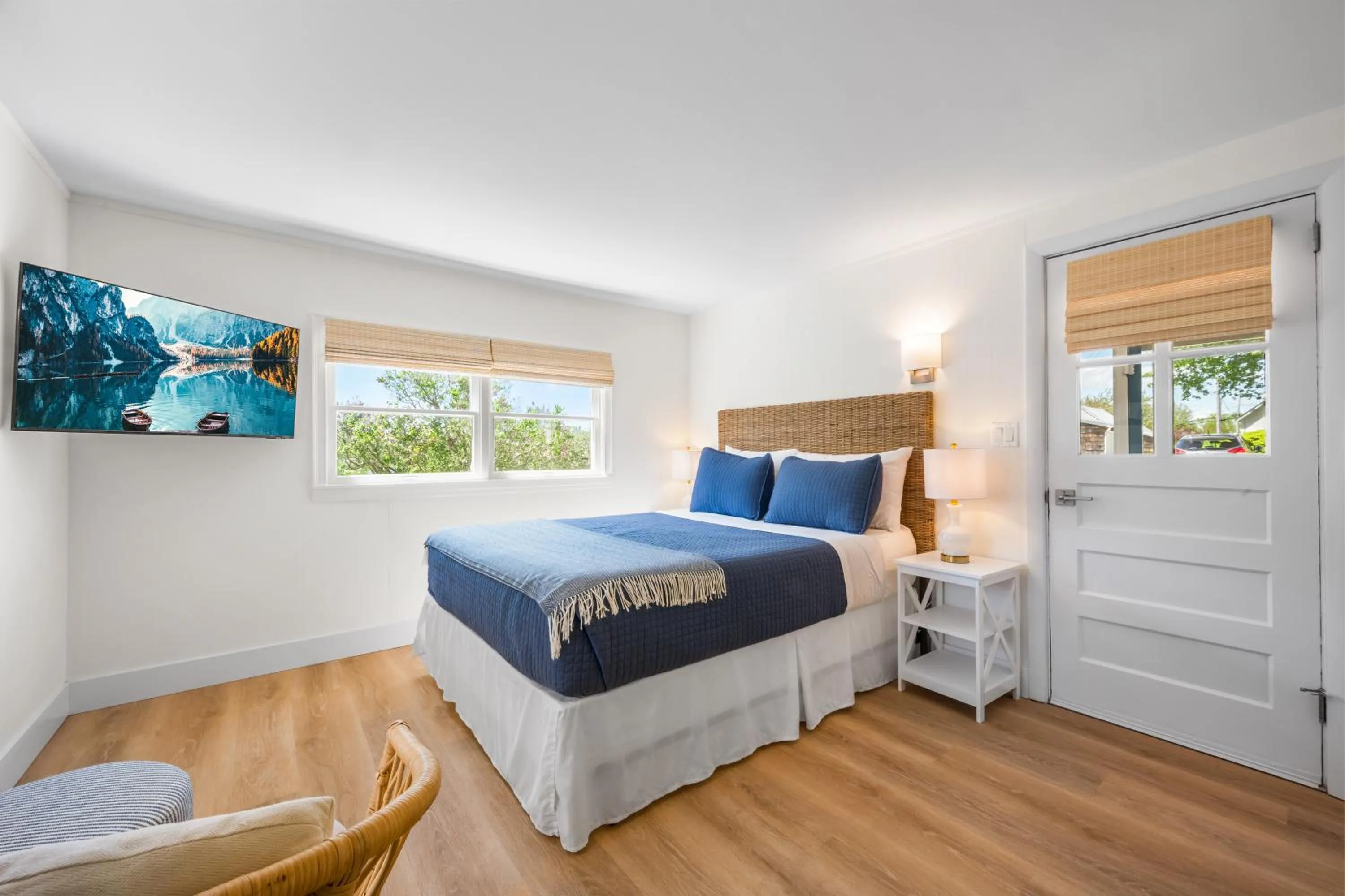 Bed in Marina Bay Cottages