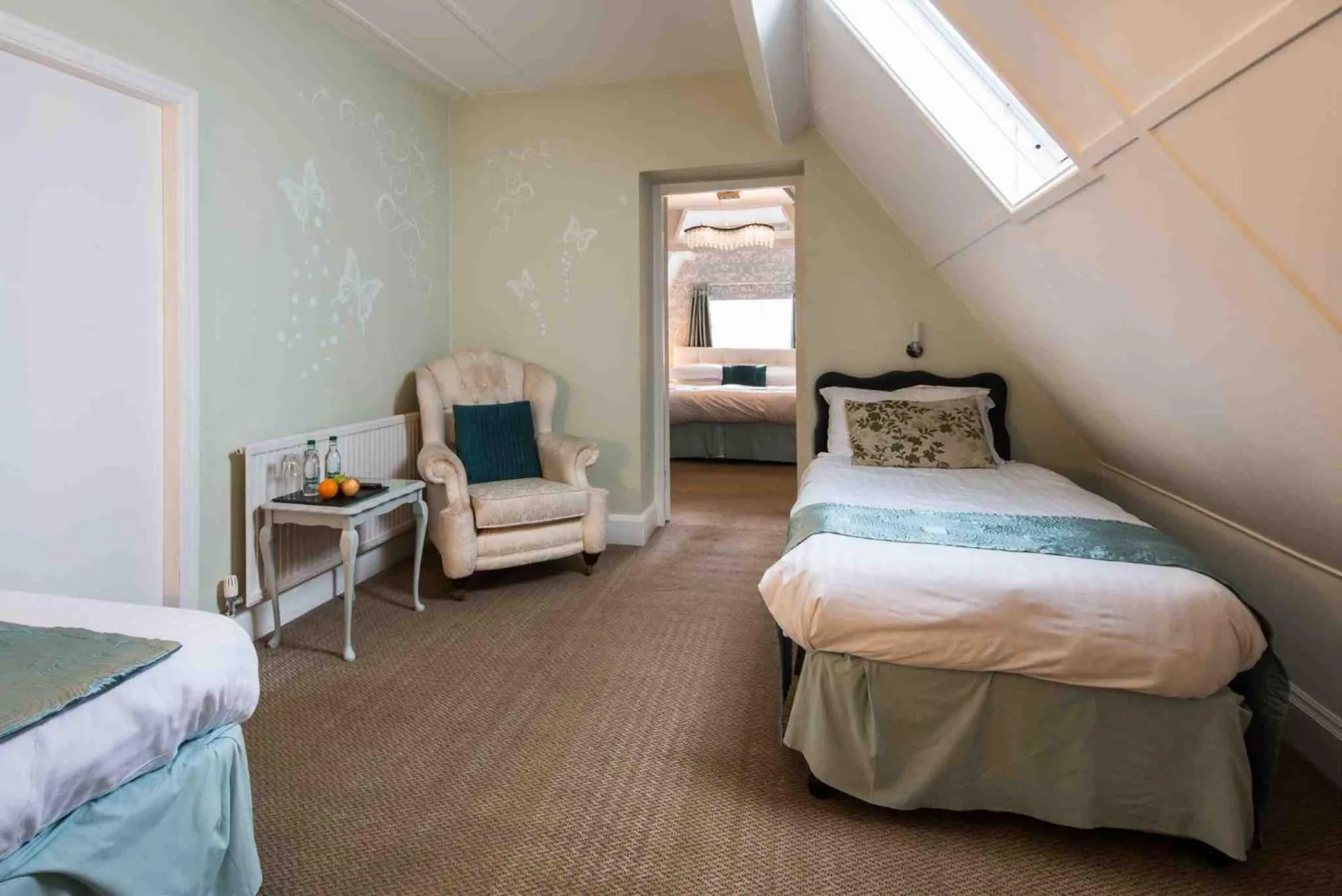 Photo of the whole room, Bed in Maenan Abbey Hotel