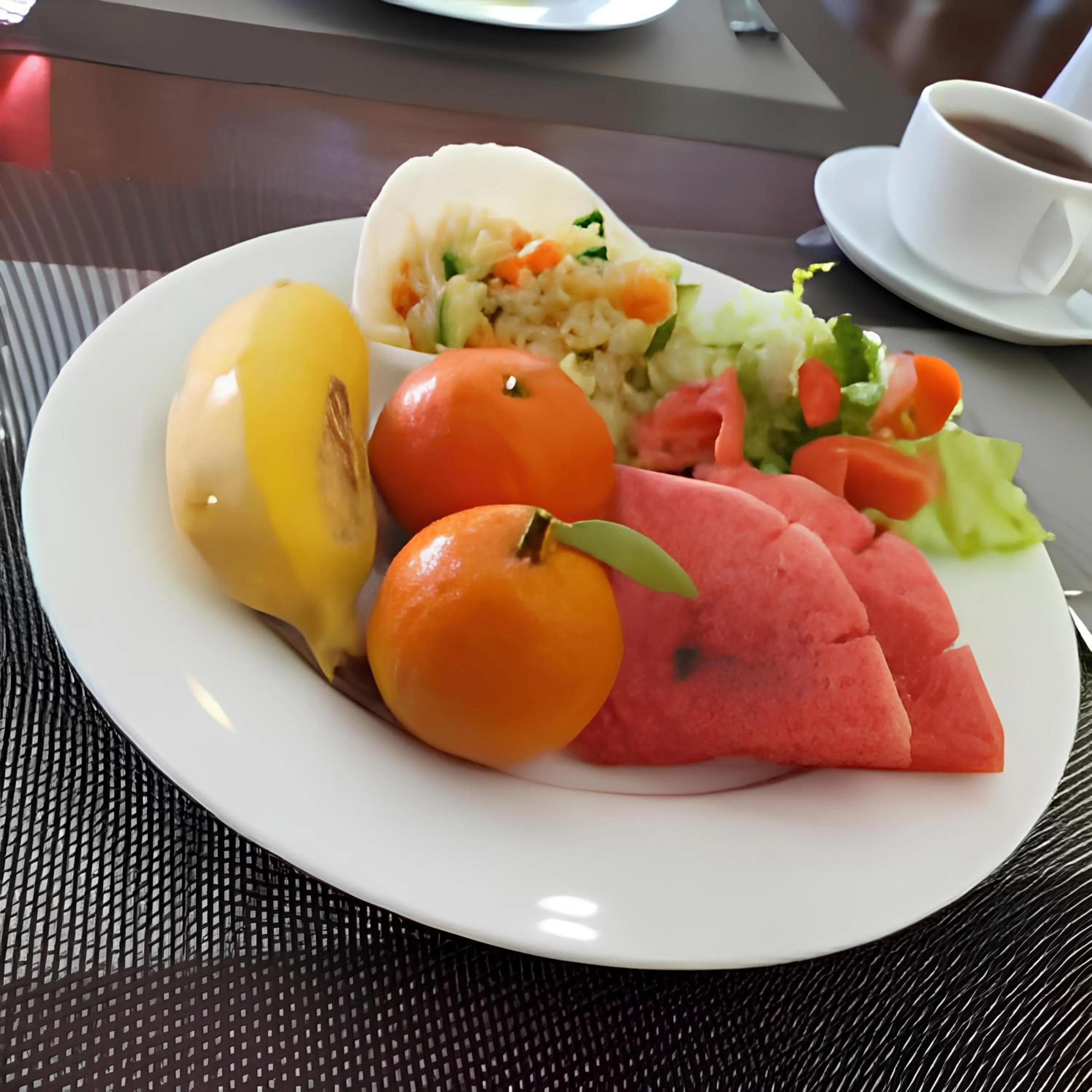 Lang Chai Metrpolis Cat Ba Hotel and Restaurant