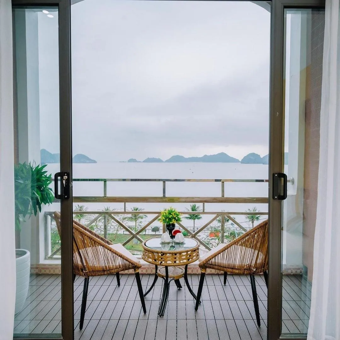 Lang Chai Metrpolis Cat Ba Hotel and Restaurant