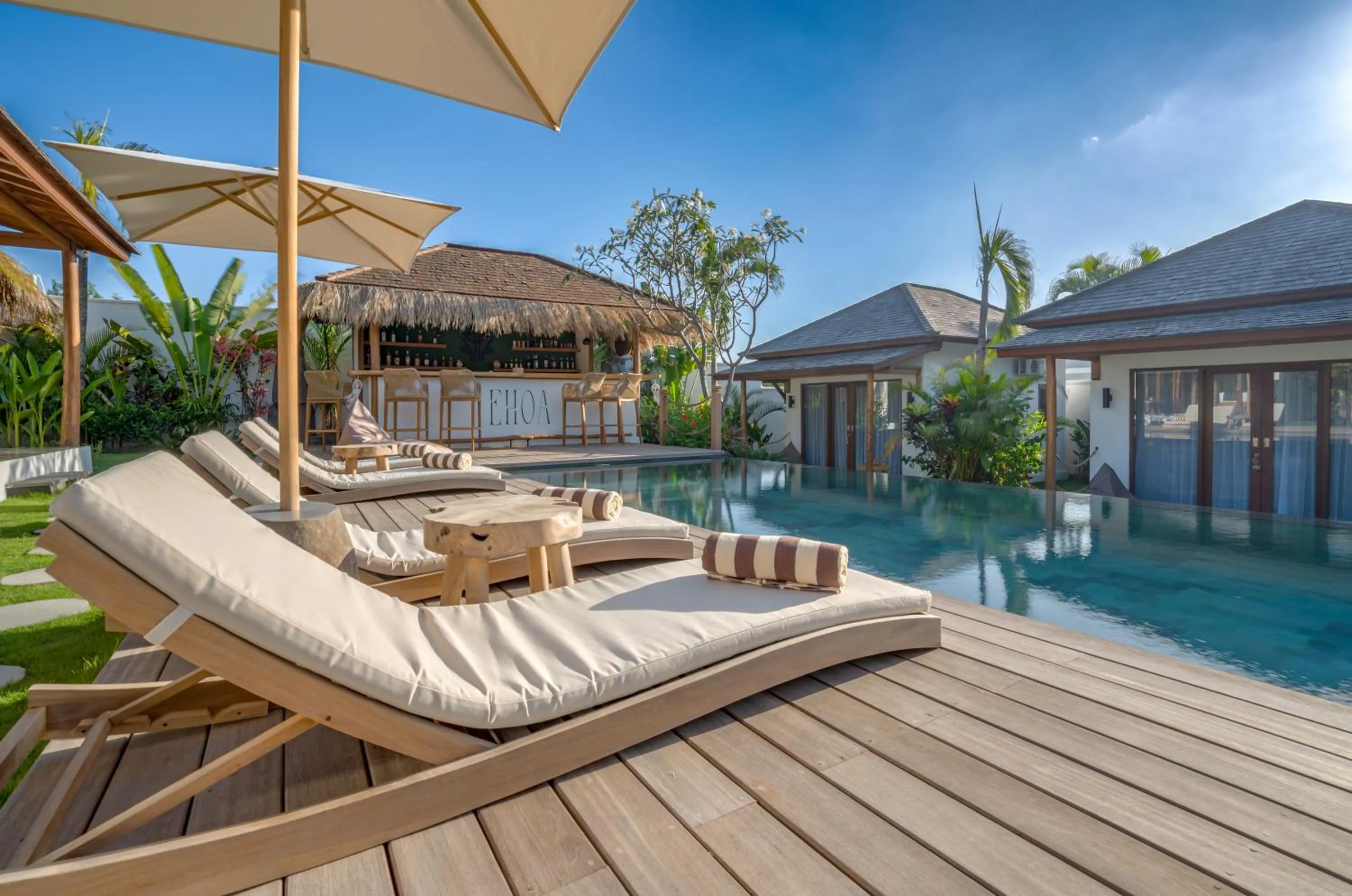 Swimming pool in EHOA NYANYI BEACH Boutique Hotel - In front of entrance to NUANU