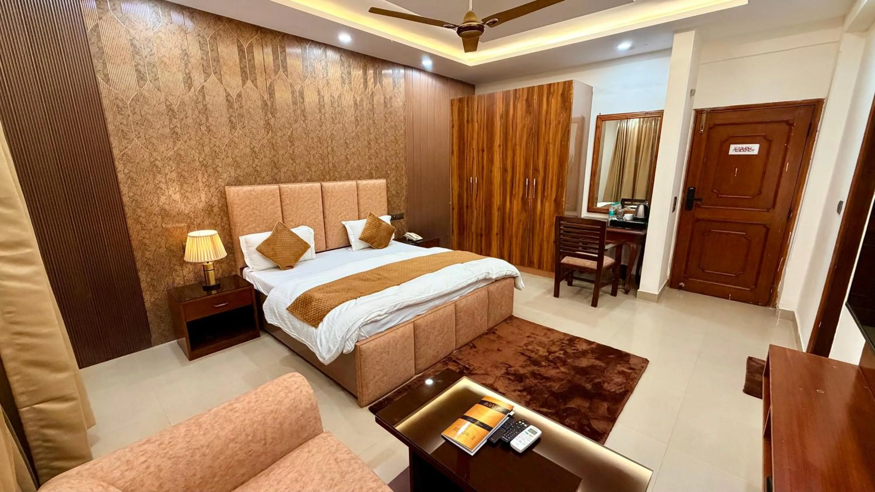 Kashish Residency and Banquet