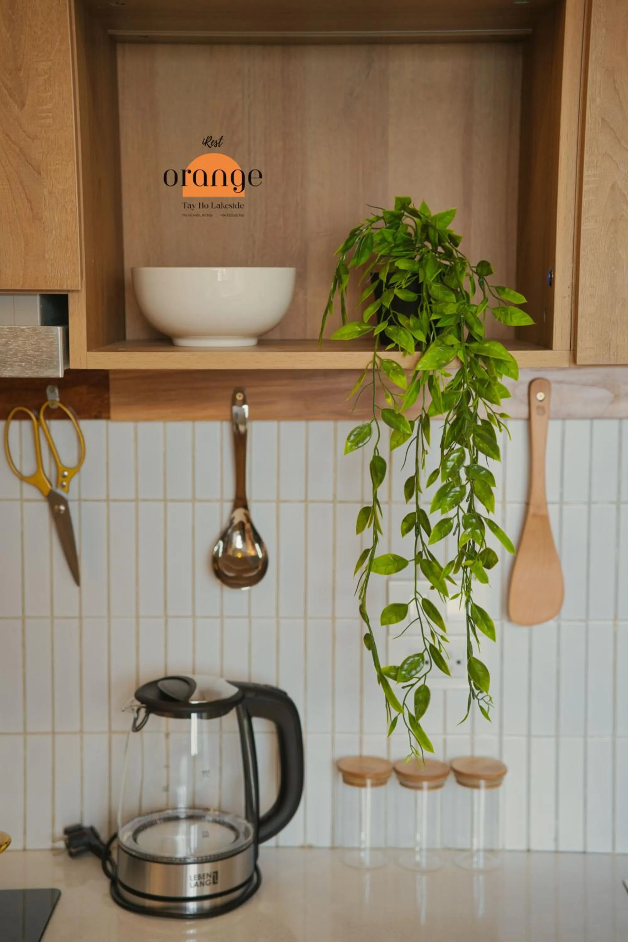 iRest Orange Tay Ho Lakeside Apartment