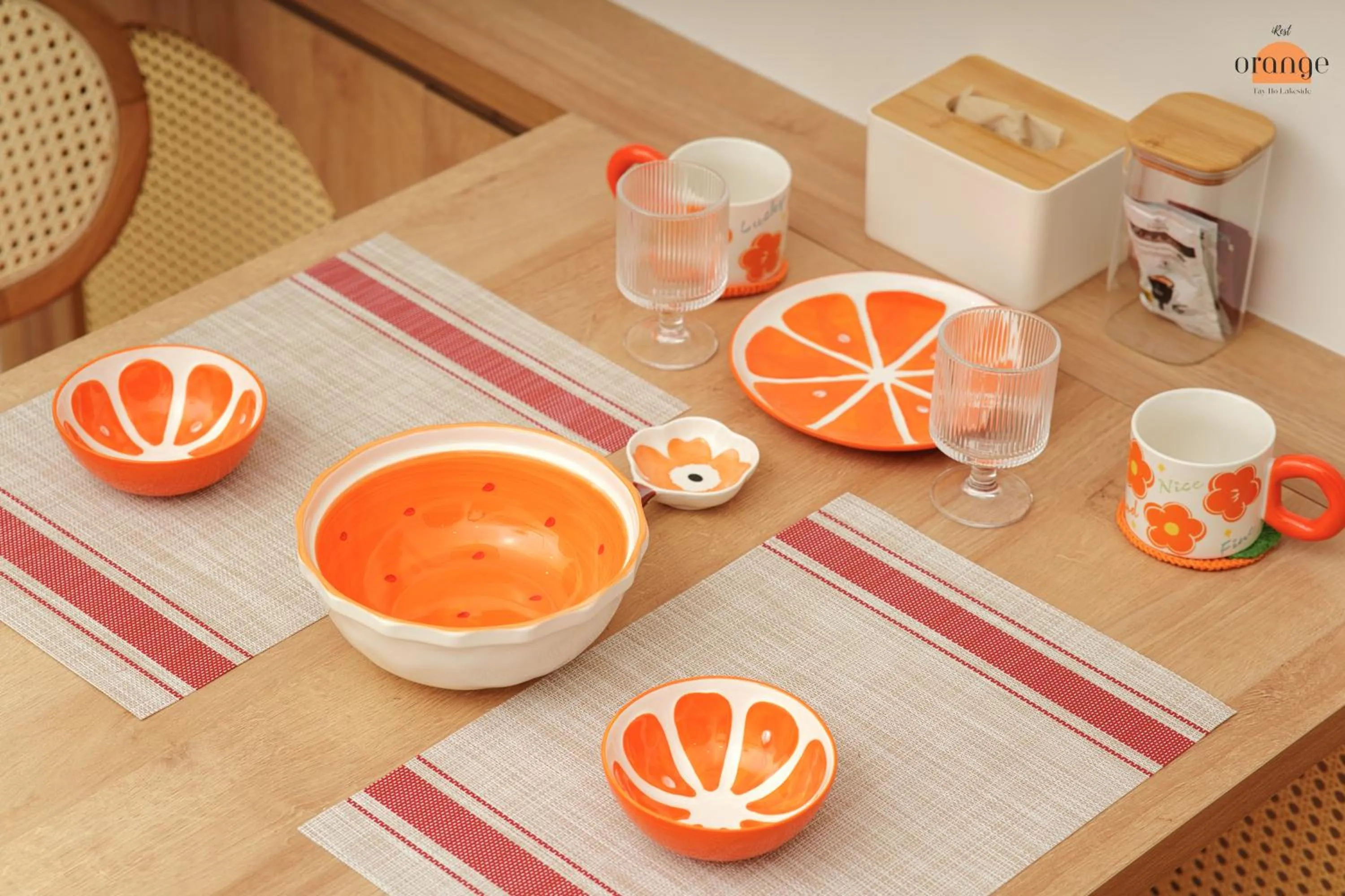 iRest Orange Tay Ho Lakeside Apartment