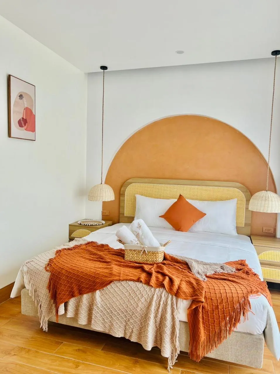 Bed in iRest Orange Tay Ho Lakeside Apartment