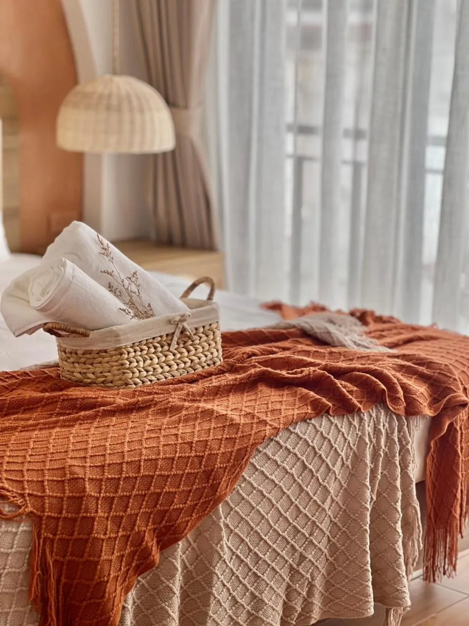 Bed in iRest Orange Tay Ho Lakeside Apartment