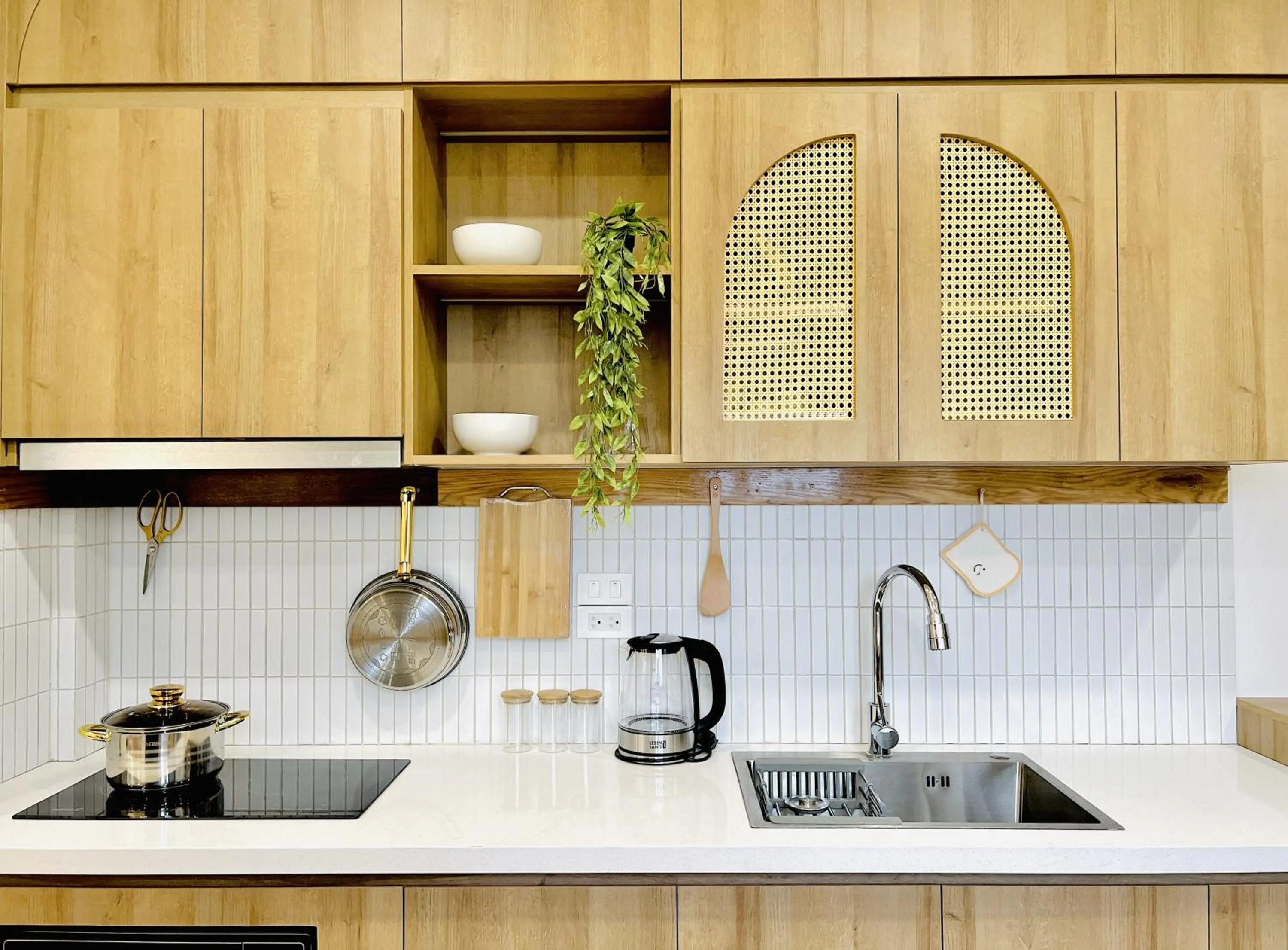 iRest Orange Tay Ho Lakeside Apartment