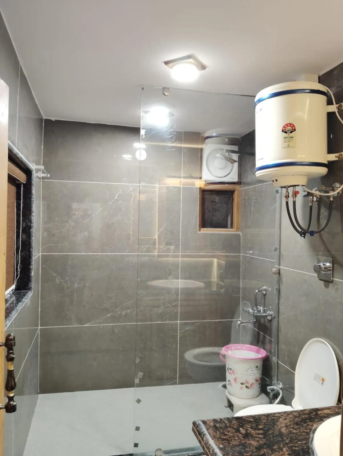 Bathroom in Hotel CM Palace - Pure Vegetarian