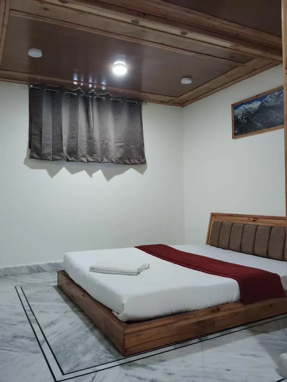 Bedroom, Bed in Hotel CM Palace - Pure Vegetarian Bedroom, Bed in Hotel CM Palace - Pure Vegetarian