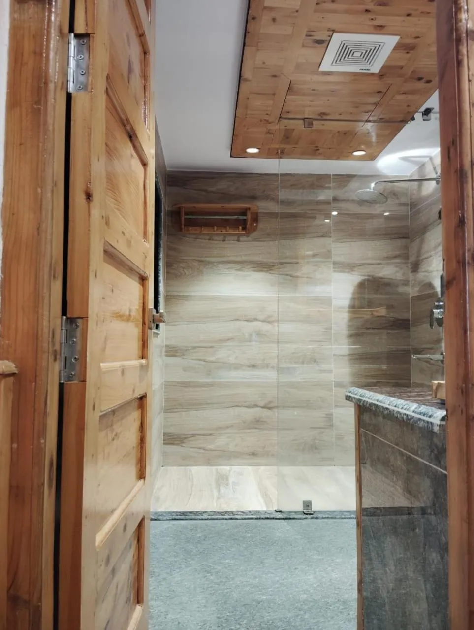 Shower in Hotel CM Palace - Pure Vegetarian