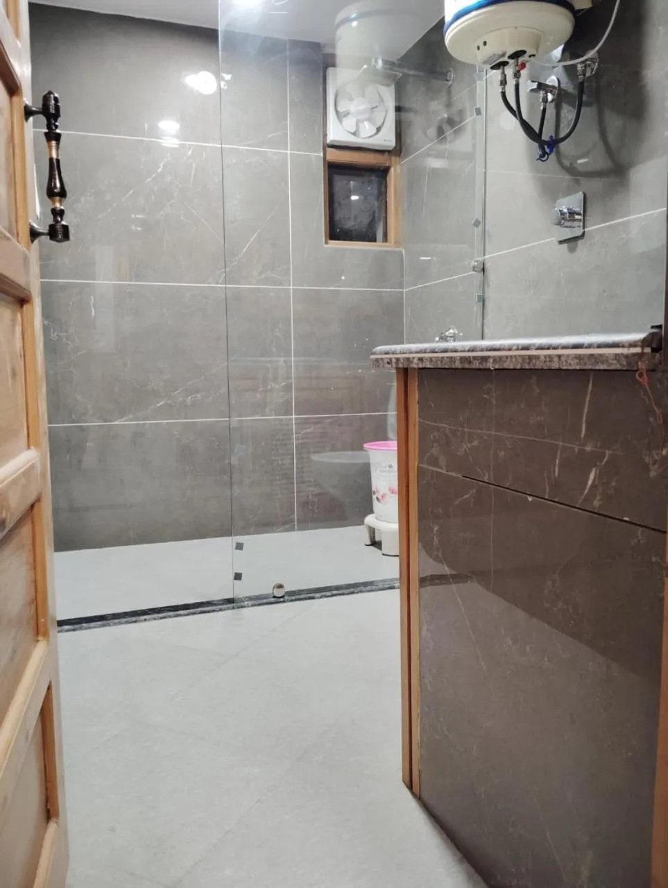 Bathroom in Hotel CM Palace - Pure Vegetarian