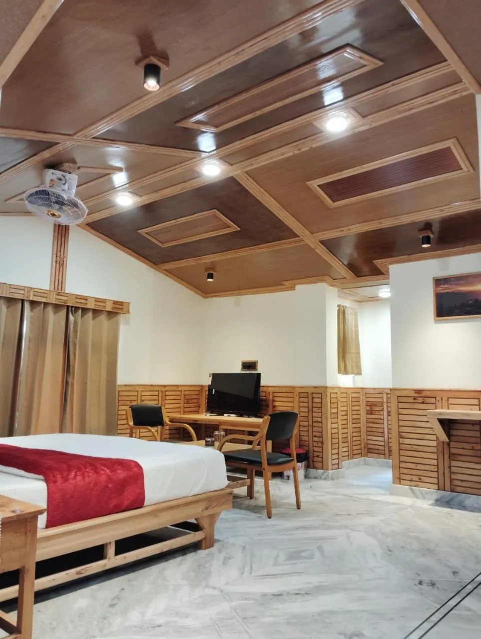 Guests, Bed in Hotel CM Palace - Pure Vegetarian