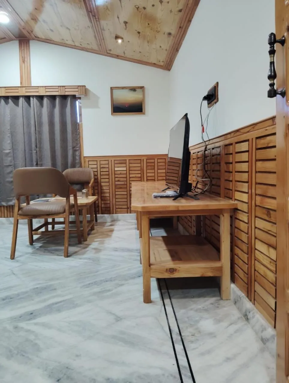 TV and multimedia in Hotel CM Palace - Pure Vegetarian