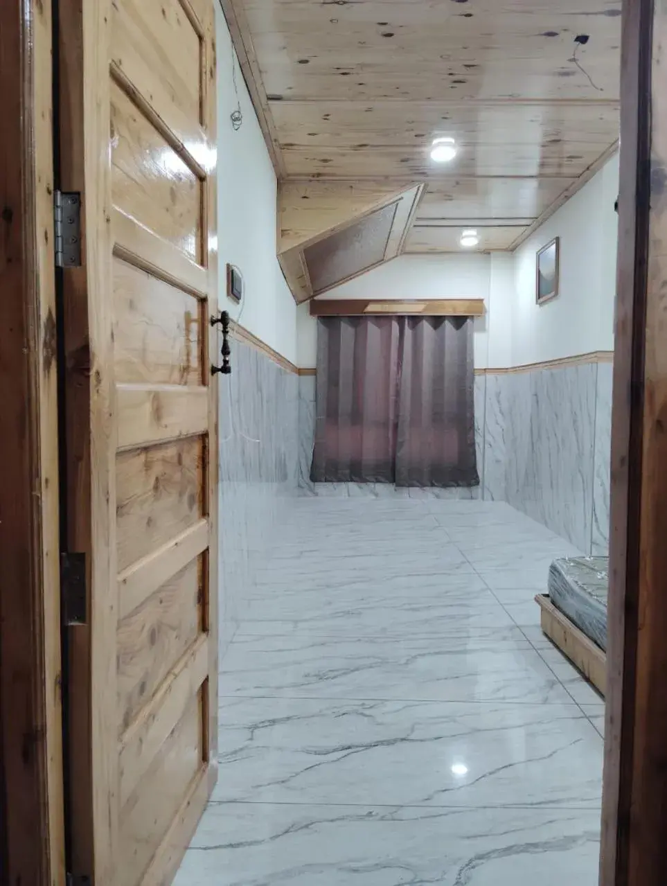 Facade/entrance in Hotel CM Palace - Pure Vegetarian Facade/entrance in Hotel CM Palace - Pure Vegetarian