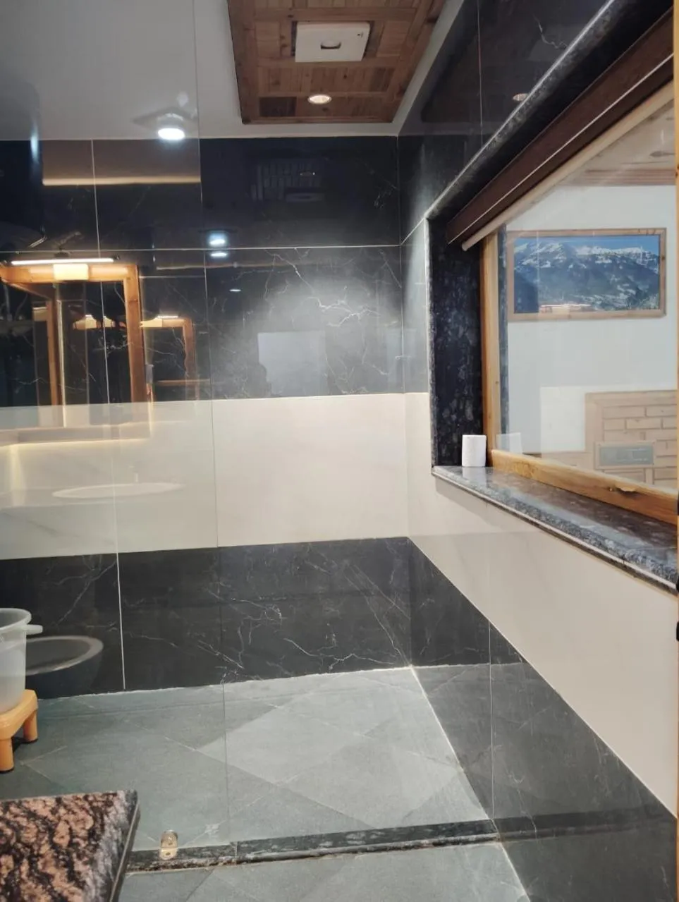 Bathroom in Hotel CM Palace - Pure Vegetarian