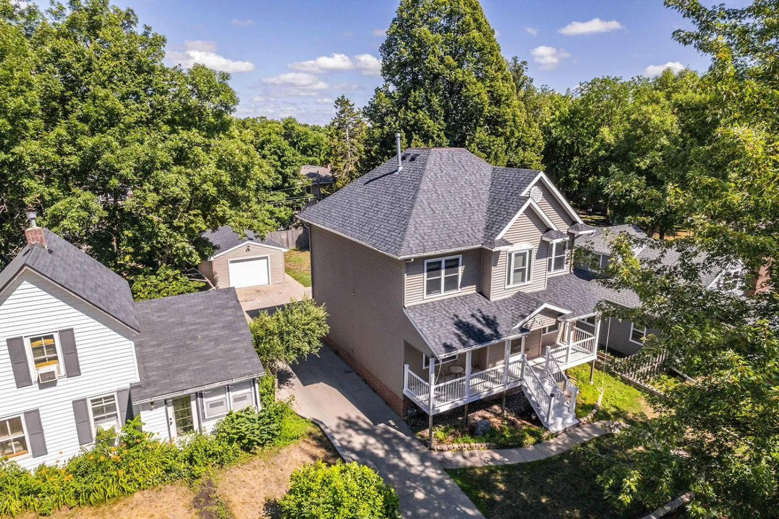 Property building in Grand Palace
