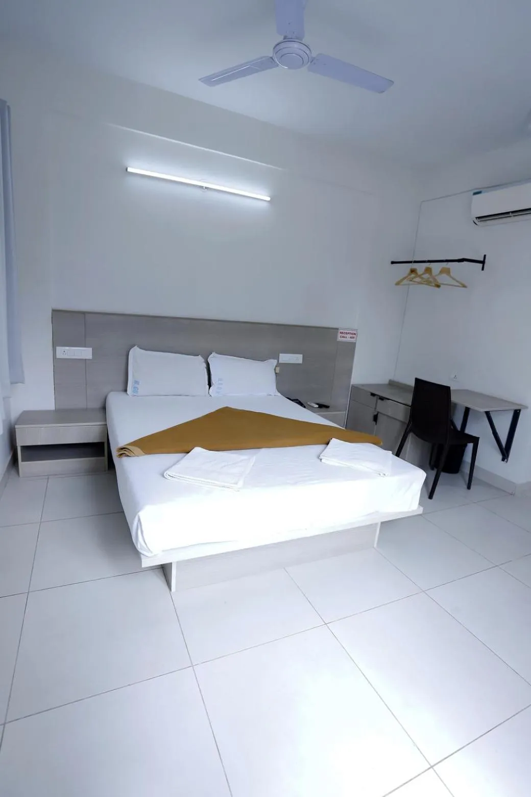 Bed in Hotel Gurudev Residency