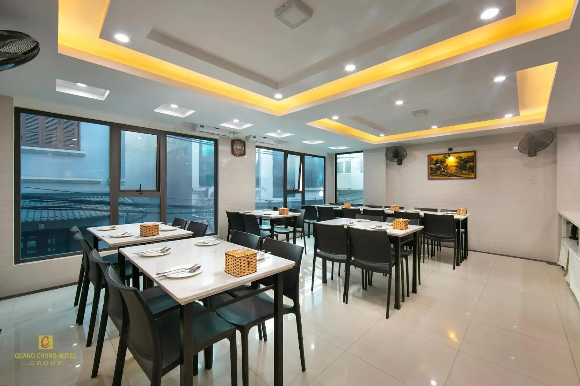 Restaurant/places to eat in Nhan Hoa Hotel Restaurant/places to eat in Nhan Hoa Hotel