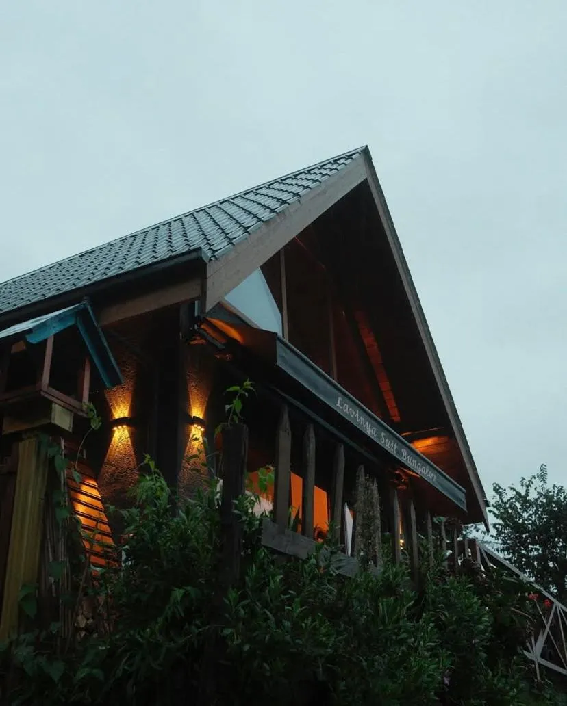 Lavinya Suit Bungalov