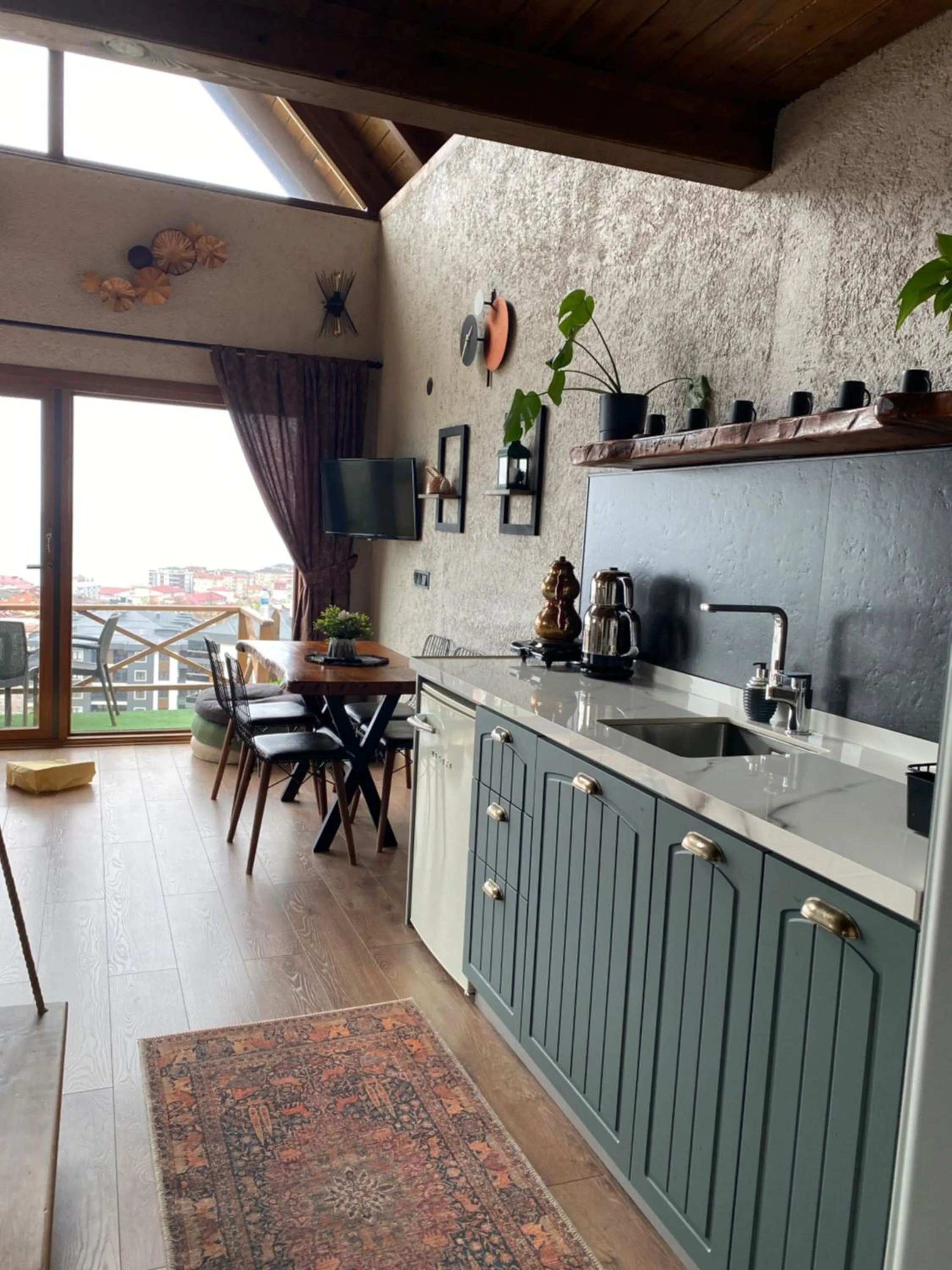 Kitchen or kitchenette in Lavinya Suit Bungalov