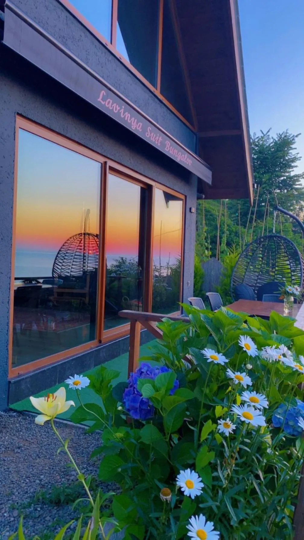 Lavinya Suit Bungalov