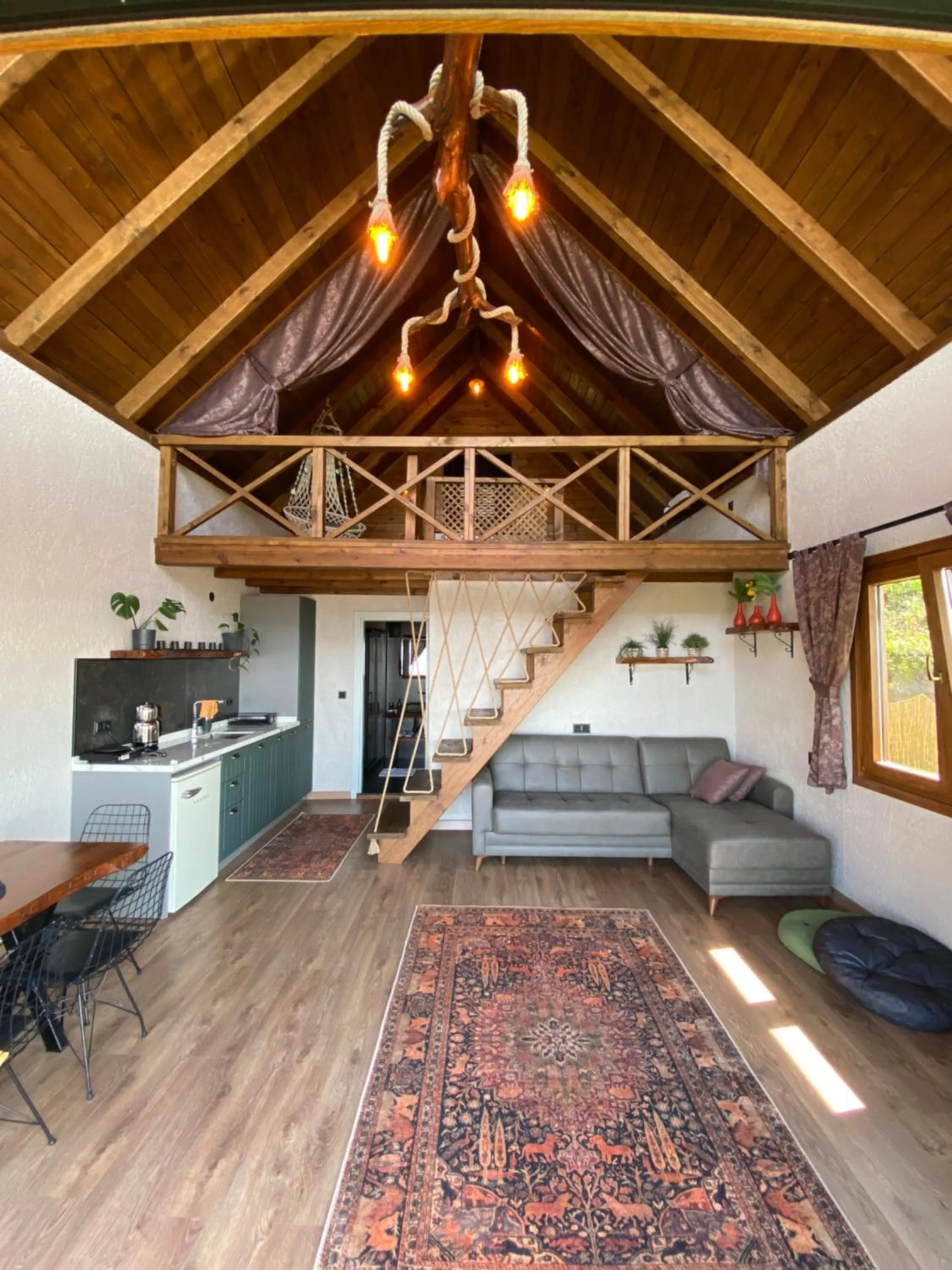 Seating area in Lavinya Suit Bungalov