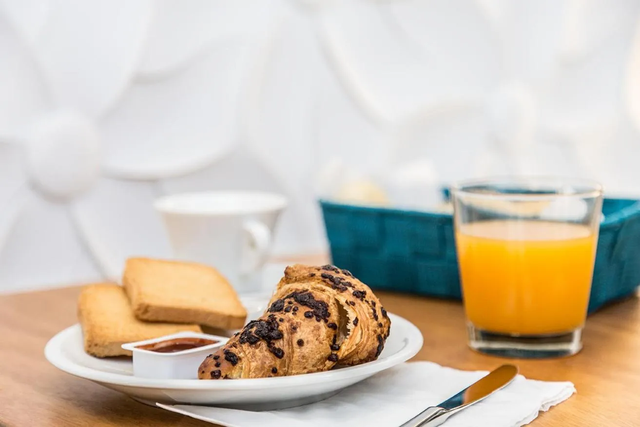 Food and drinks in CapoBlu Hotel