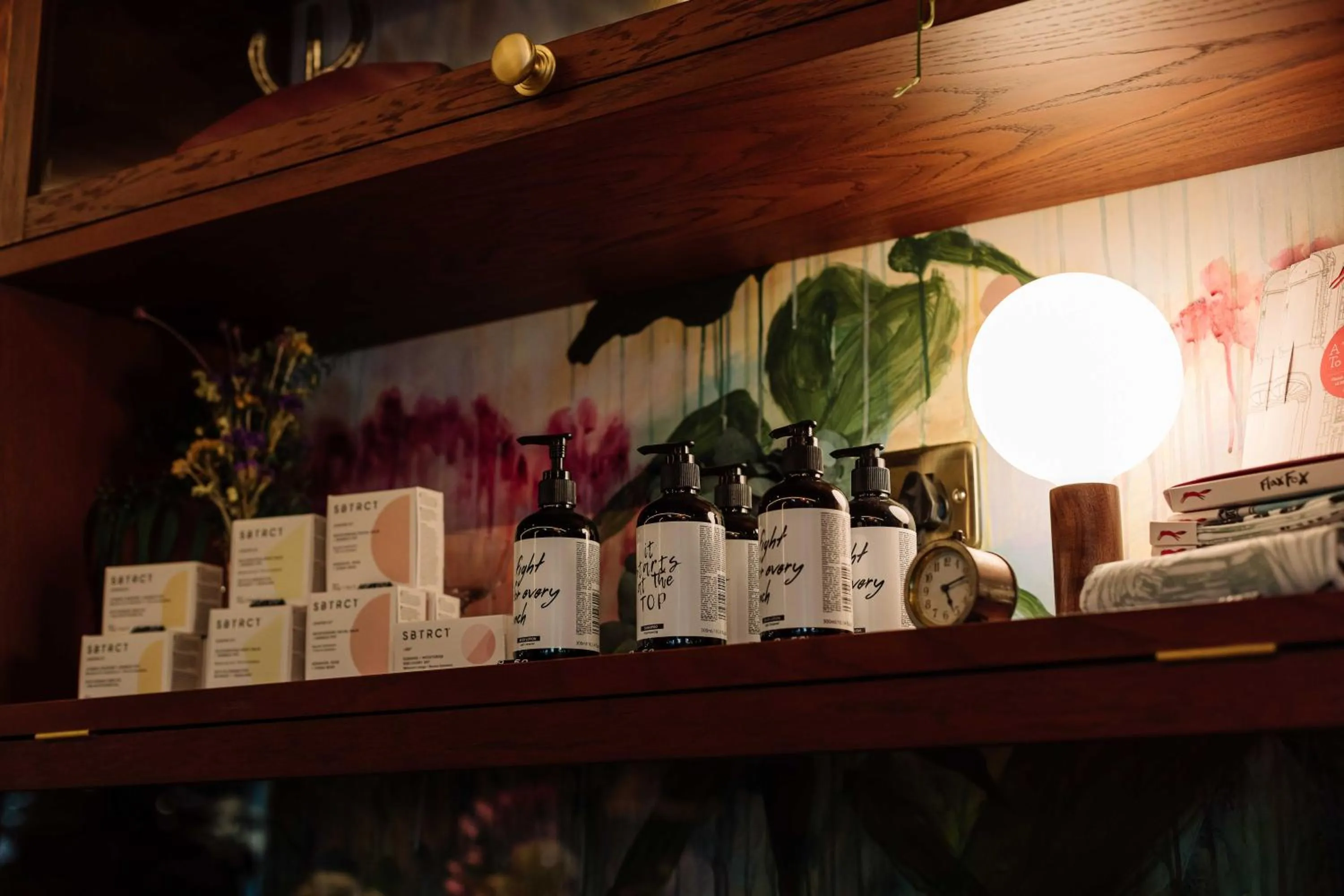 On-site shops in room2 Belfast Hometel