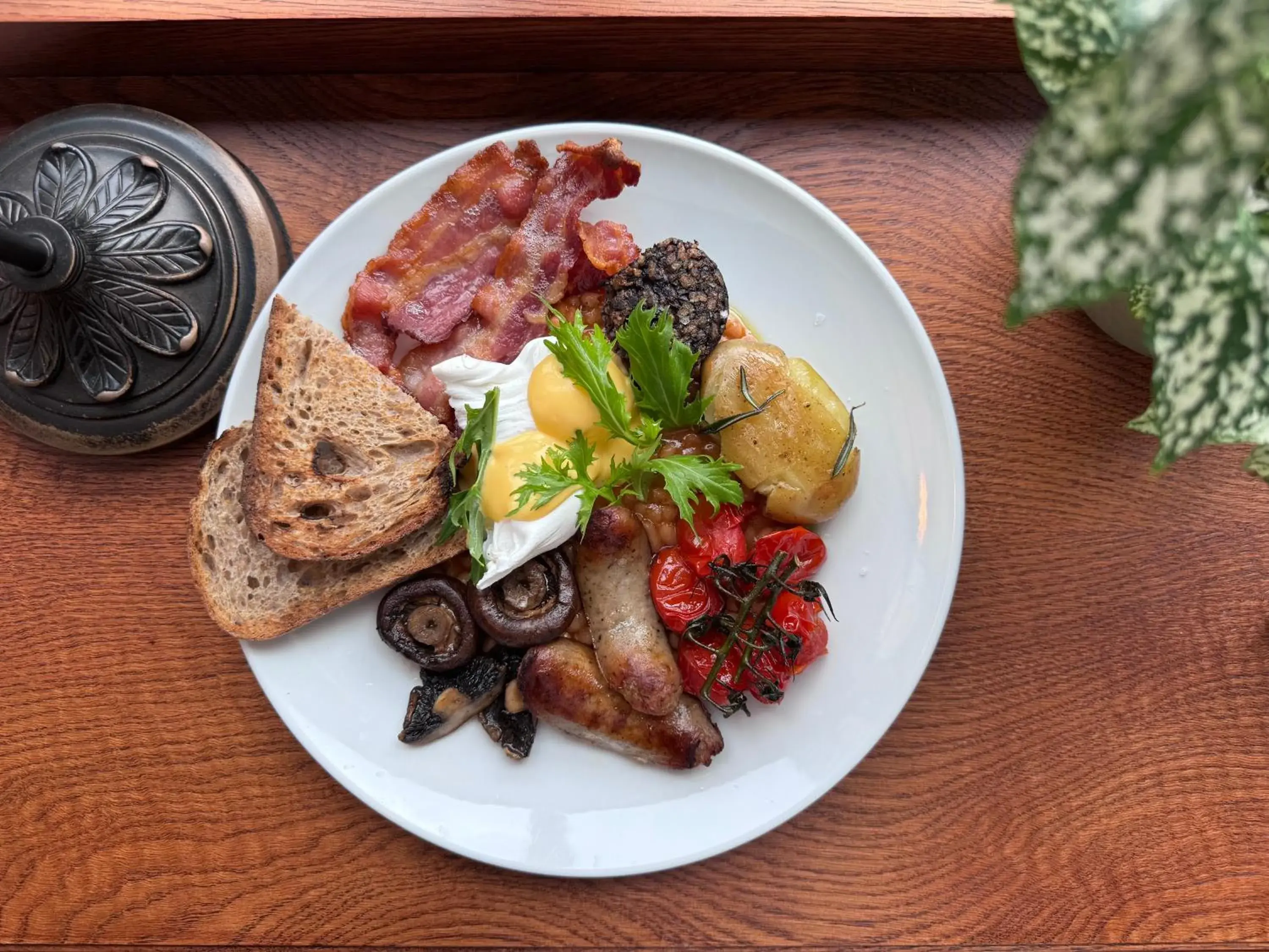 English/Irish breakfast in room2 Belfast Hometel English/Irish breakfast in room2 Belfast Hometel