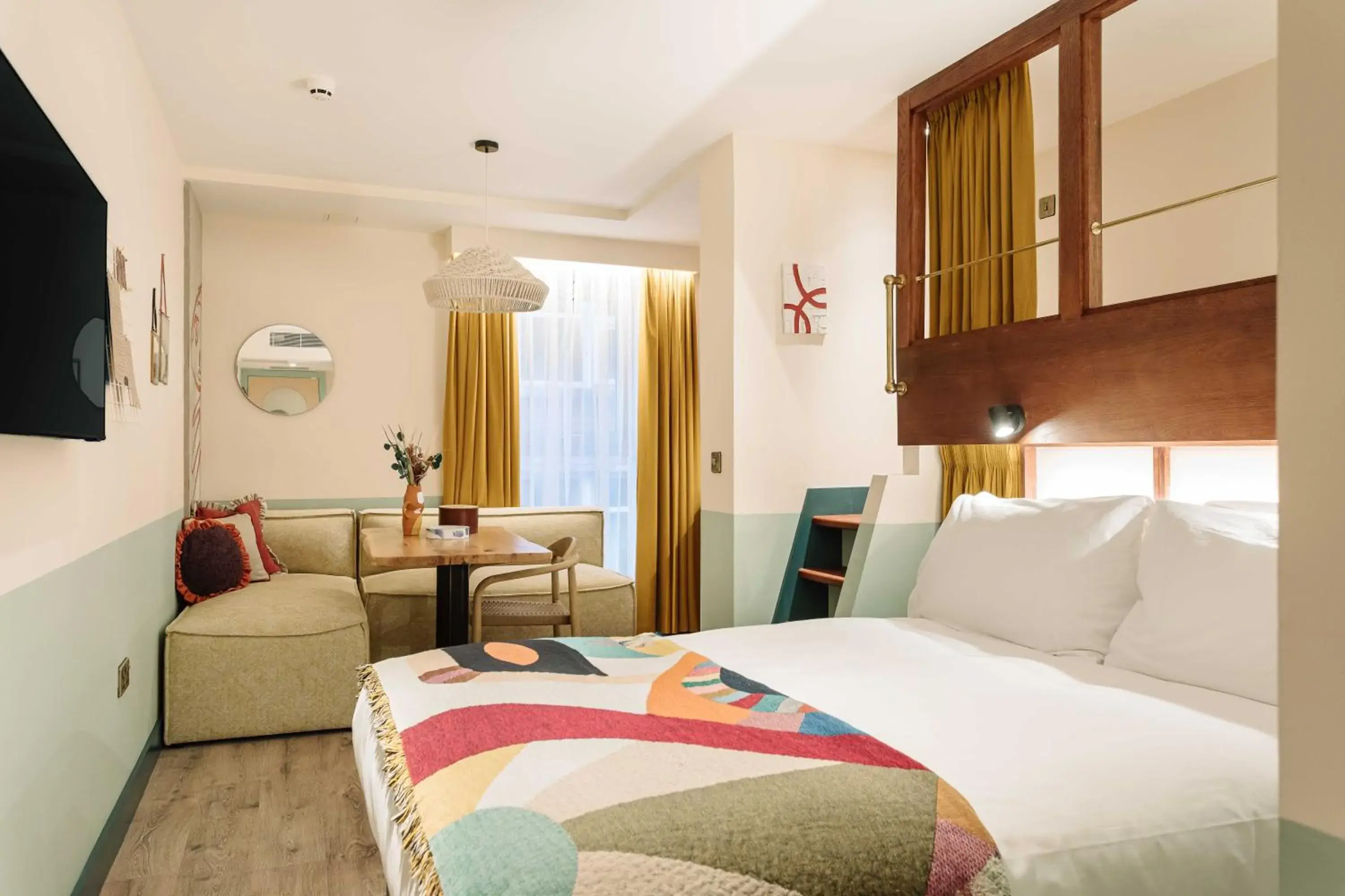 Photo of the whole room, Bed in room2 Belfast Hometel Photo of the whole room, Bed in room2 Belfast Hometel