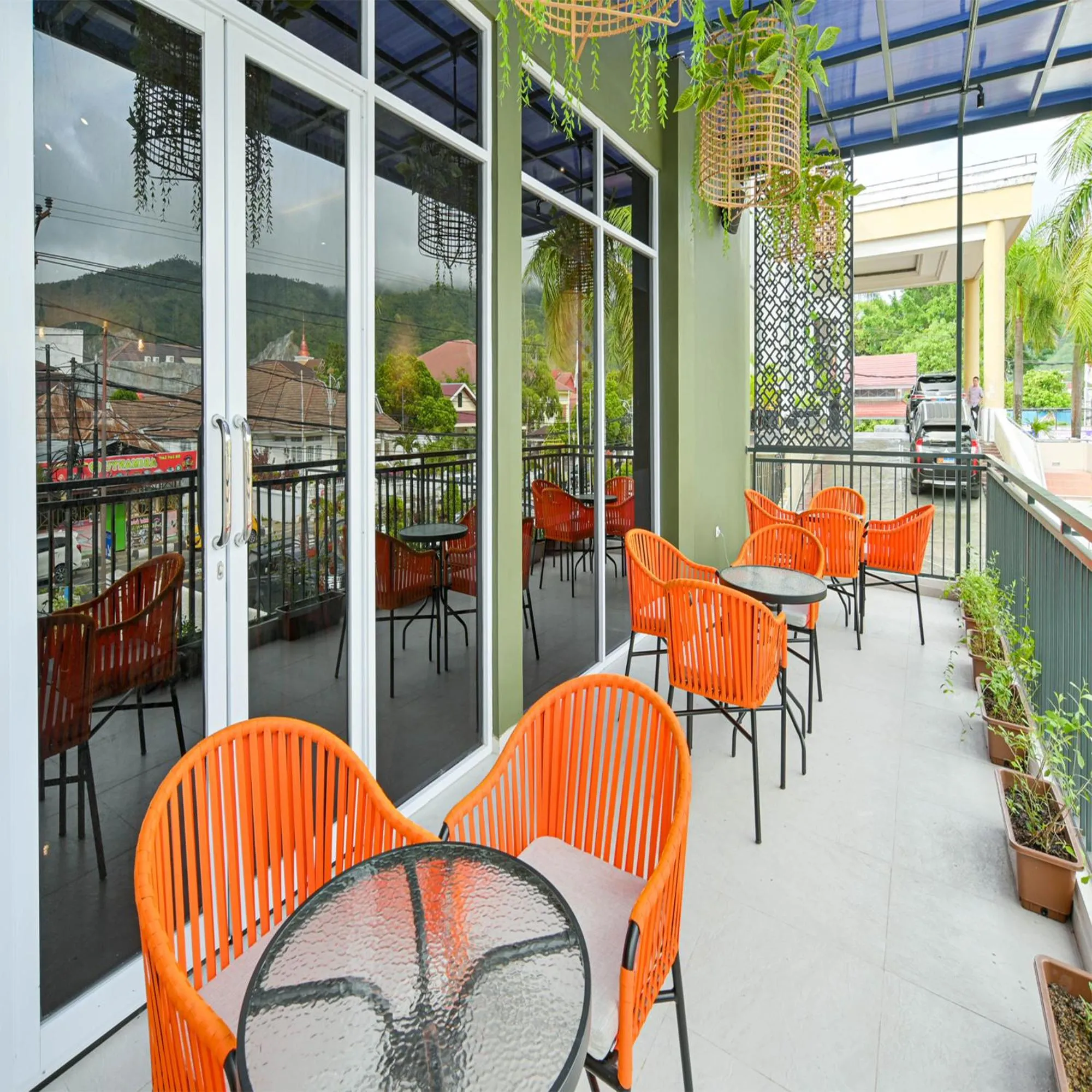 Restaurant/places to eat in Yulia Hotel Managed by HIG