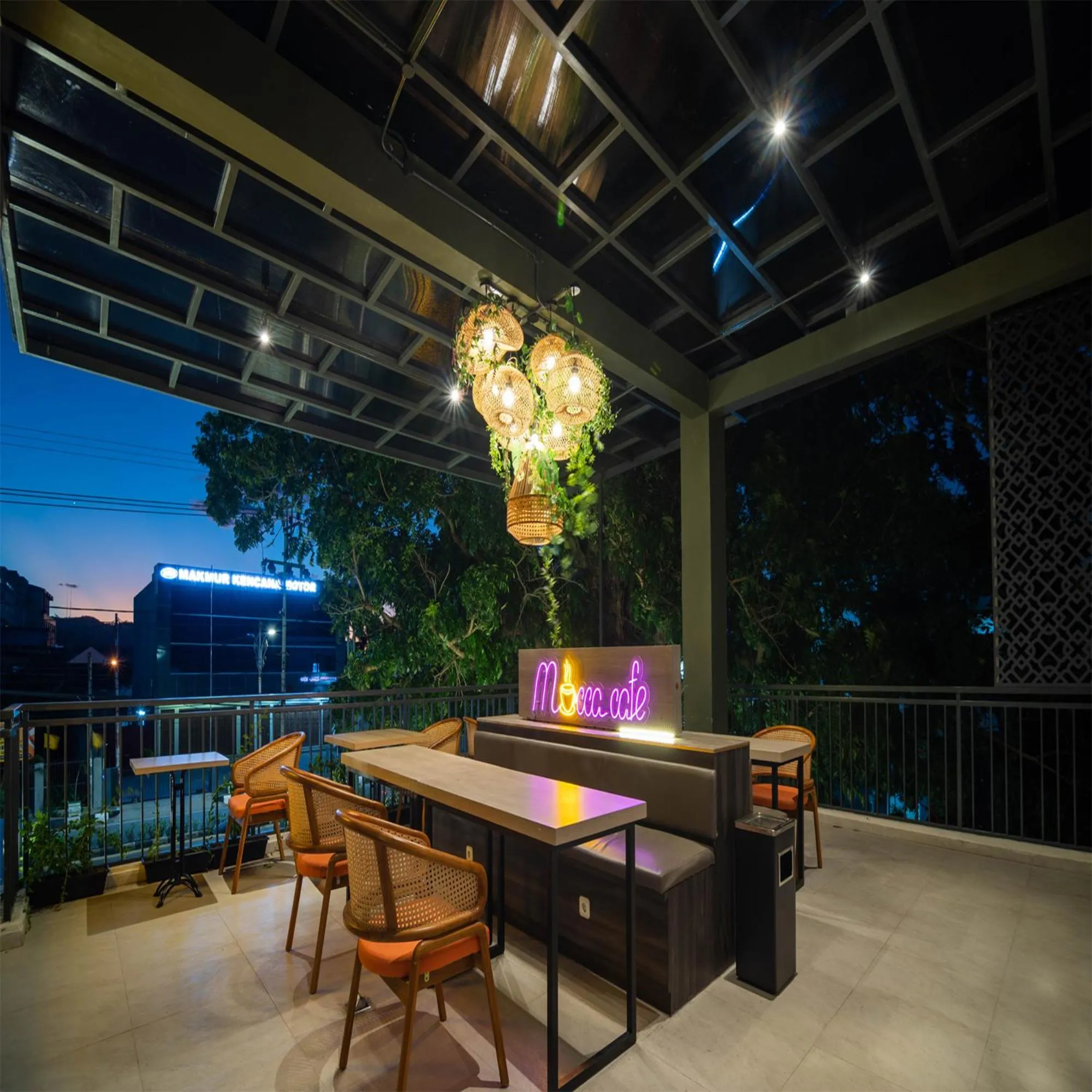 Restaurant/places to eat in Yulia Hotel Managed by HIG