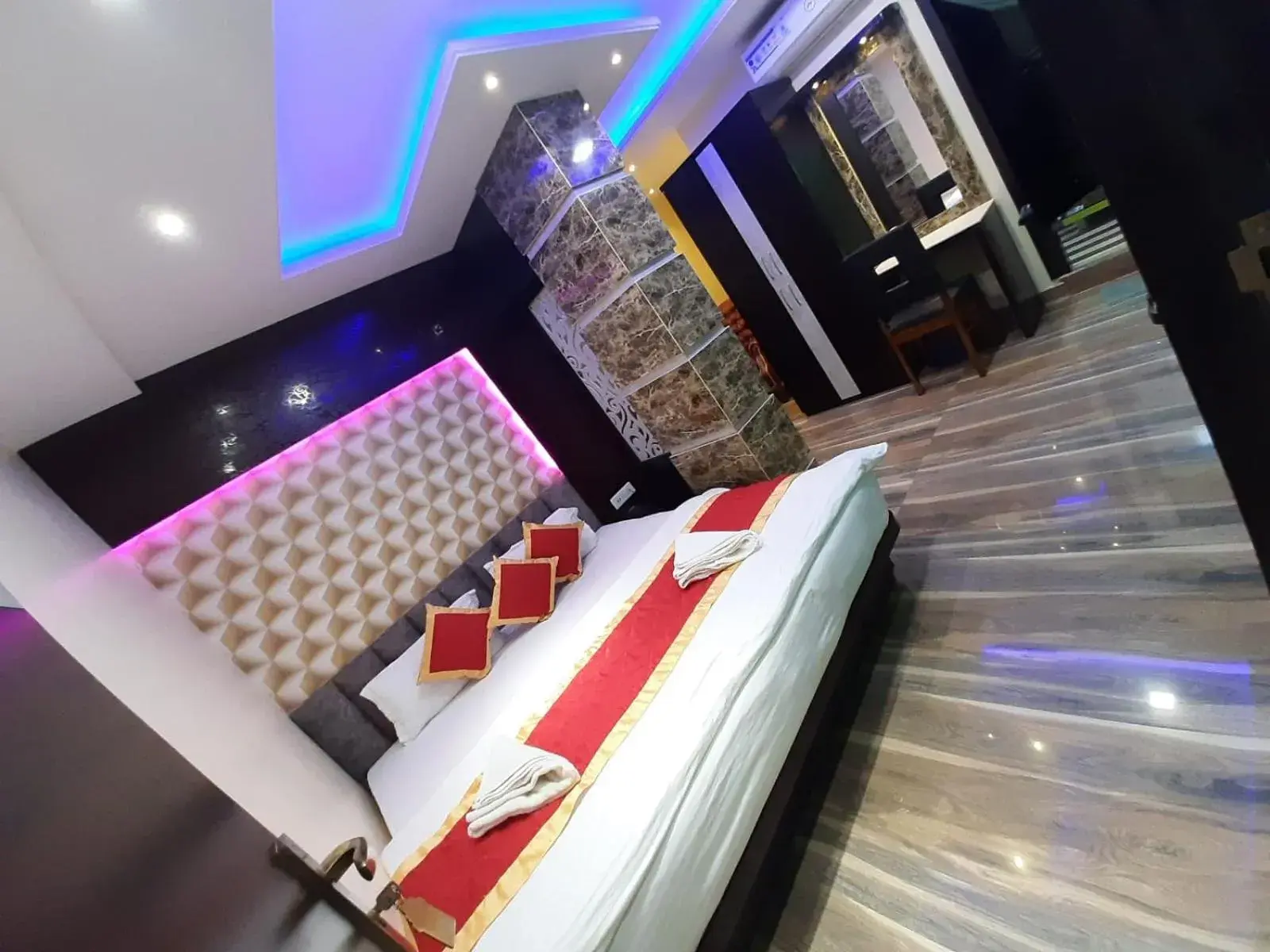 Double Room - single occupancy in Hotel Swagat Double Room - single occupancy in Hotel Swagat