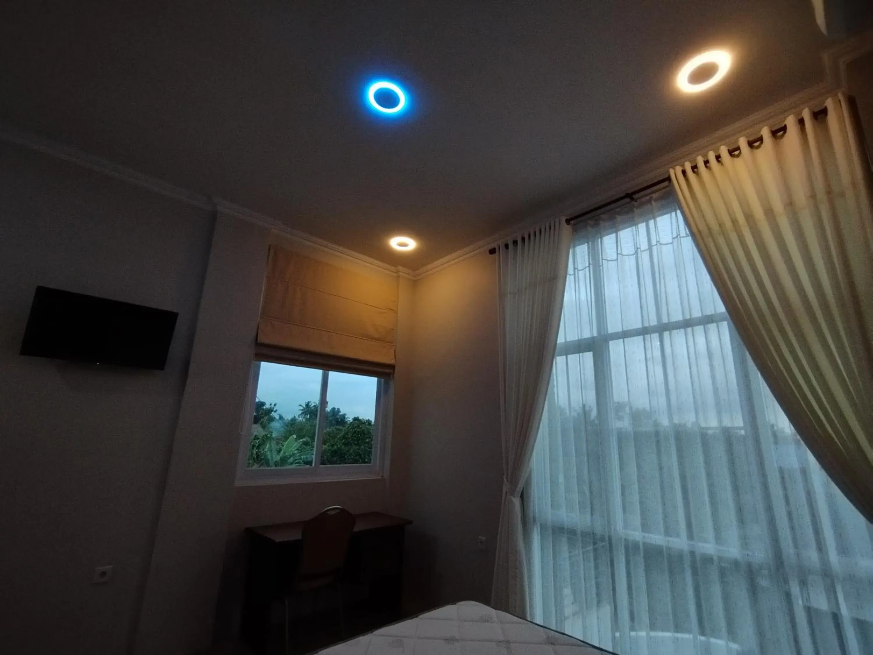 Superior Queen Room in Saira Hotel dan Homestay Syariah Superior Queen Room in Saira Hotel dan Homestay Syariah